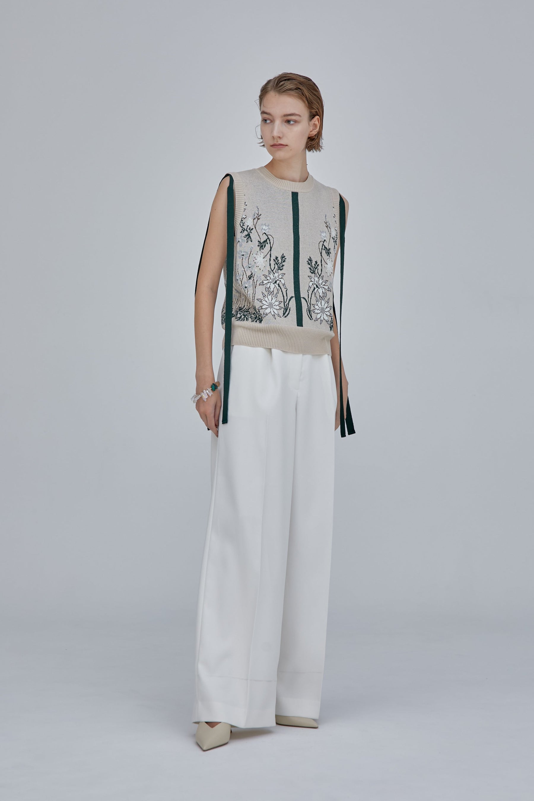 plain wide slacks (White)