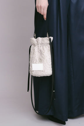 Ice flower embroidery bag (Ivory)