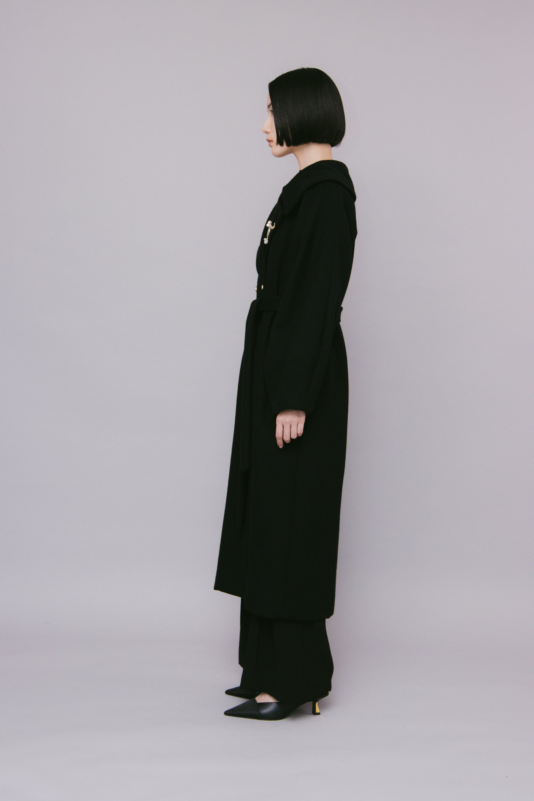 Curvy wool coat (Black)