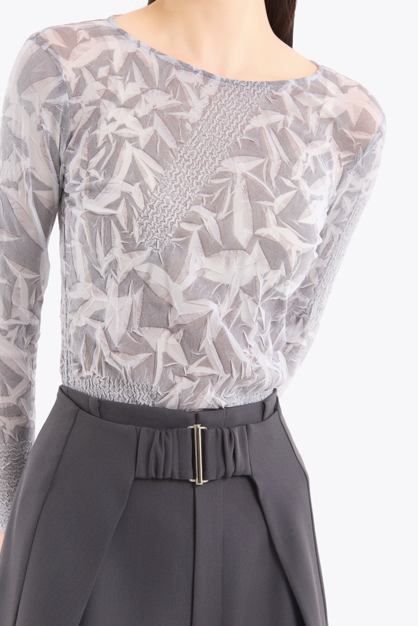 Crumpled tops (Gray)