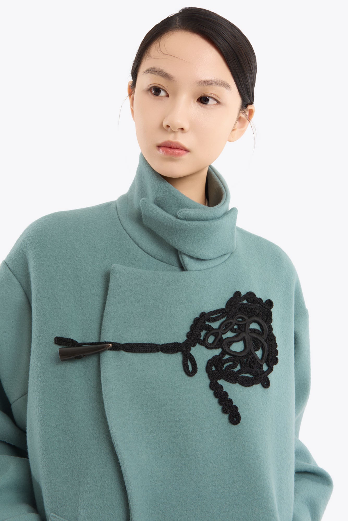 Trillium embroidered wool coat (Green)