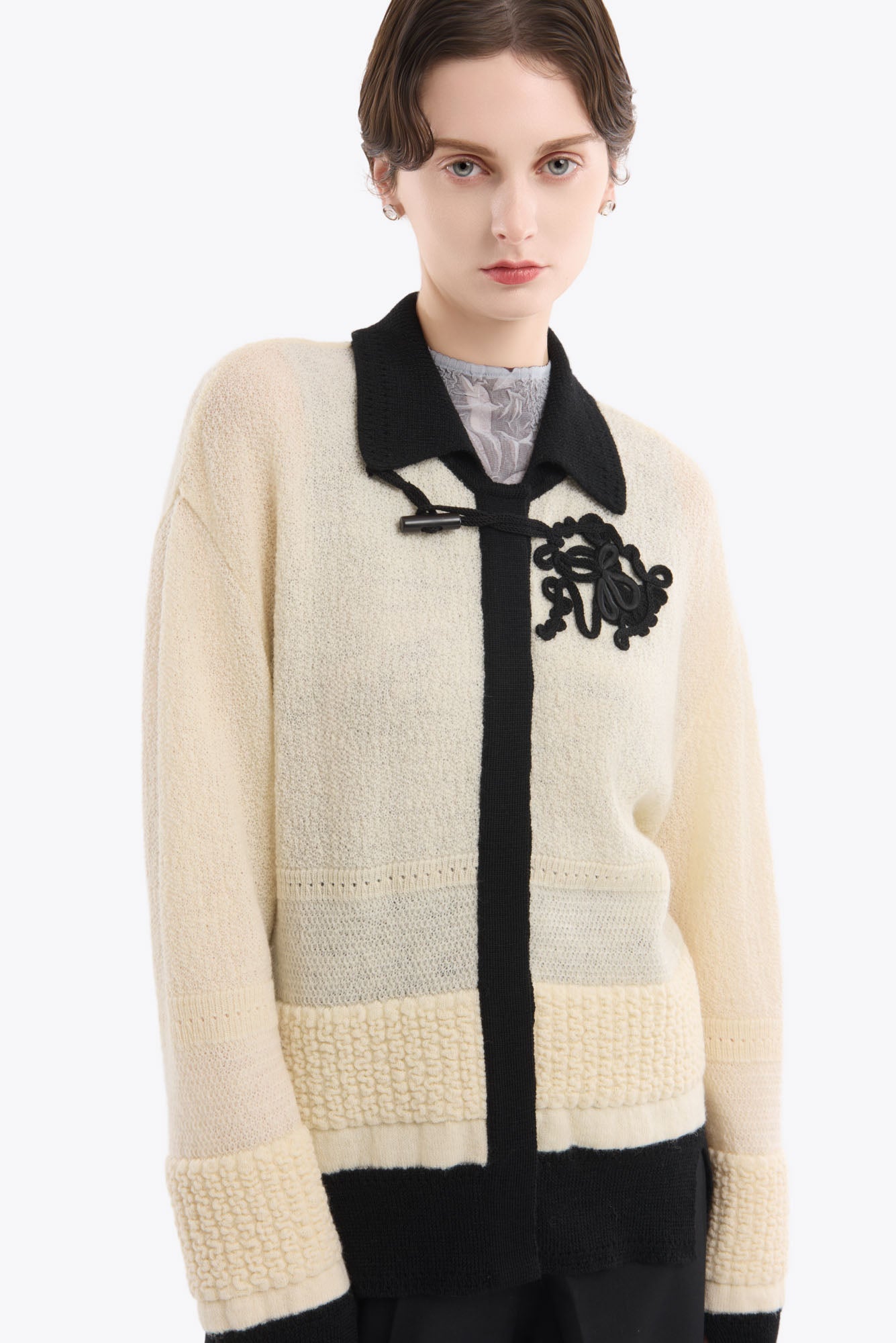 Trillium embroidered knit shirt cardigan (Ivory)