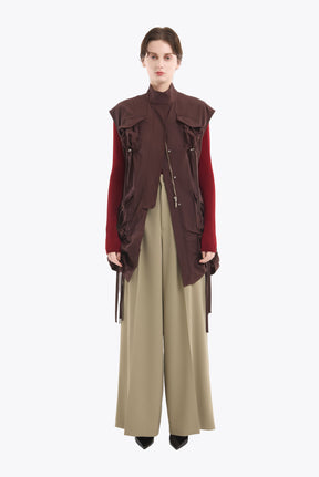 Sleeveless gathered military jacket (Brown)