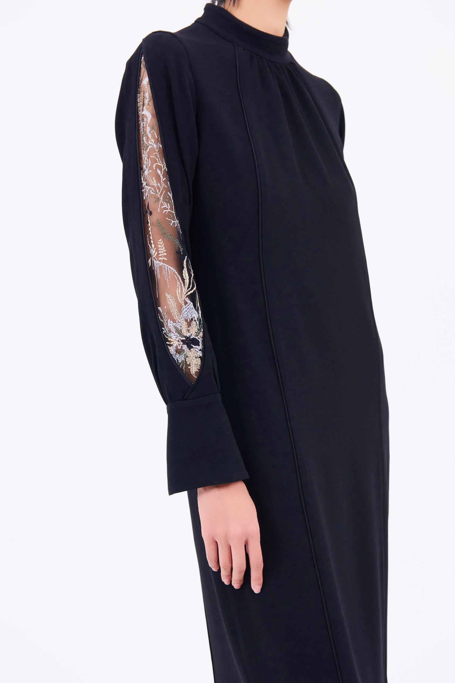 Petal sleeve lace dress (Black)｜予約商品 5月末お届け