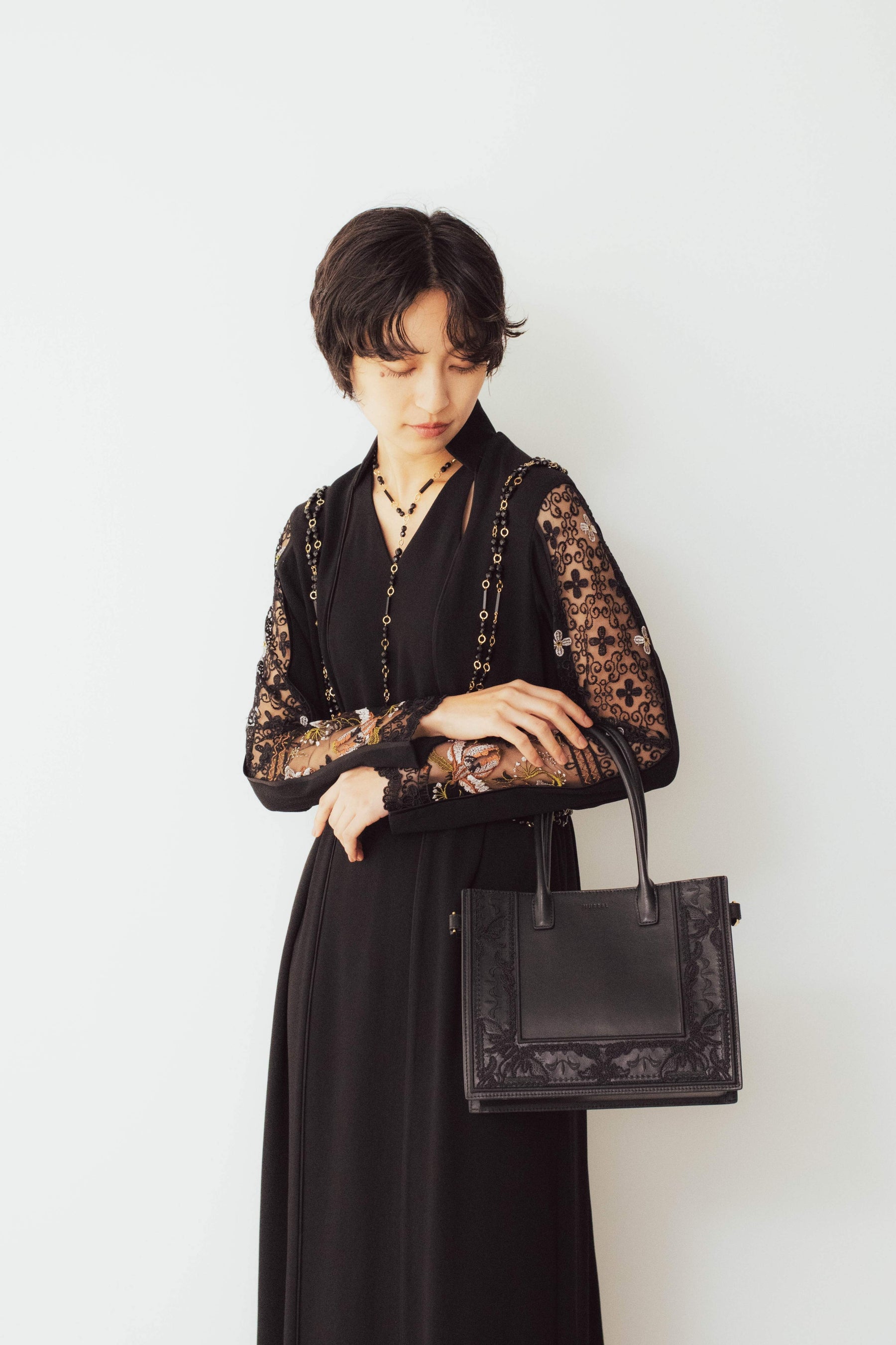 Petal collar lace dress set (Black)