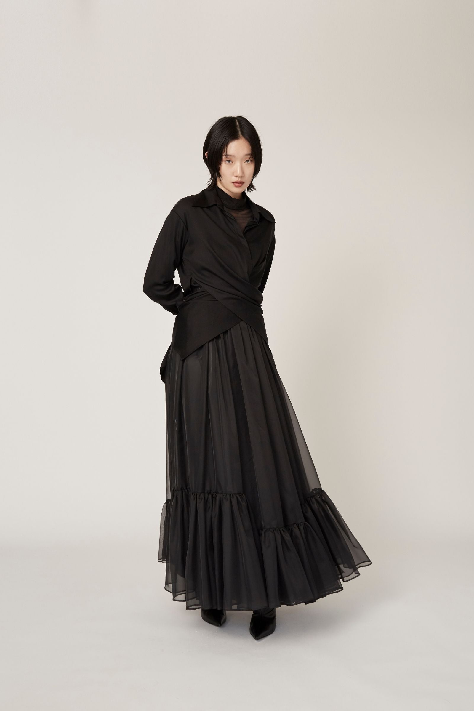 Framed embroidery wrap shirt (Black)