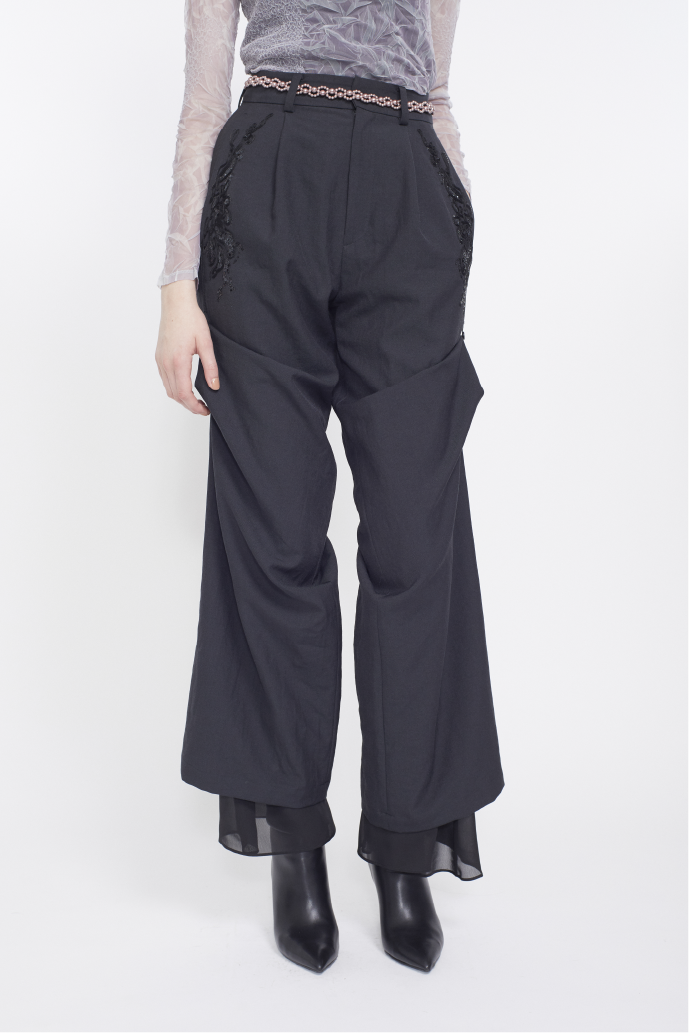 Veil embroidered layered slacks (Black)