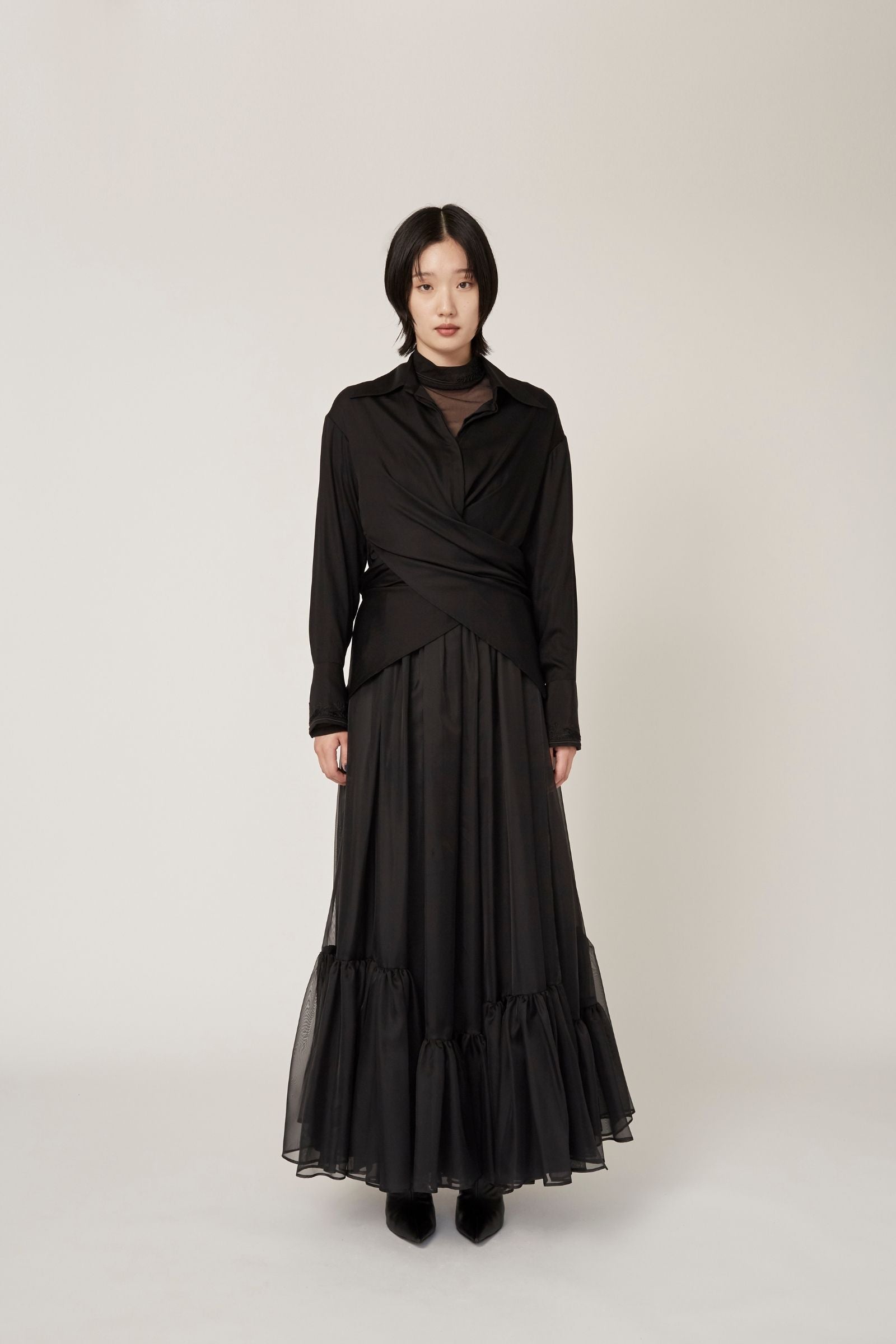 Framed embroidery wrap shirt (Black)