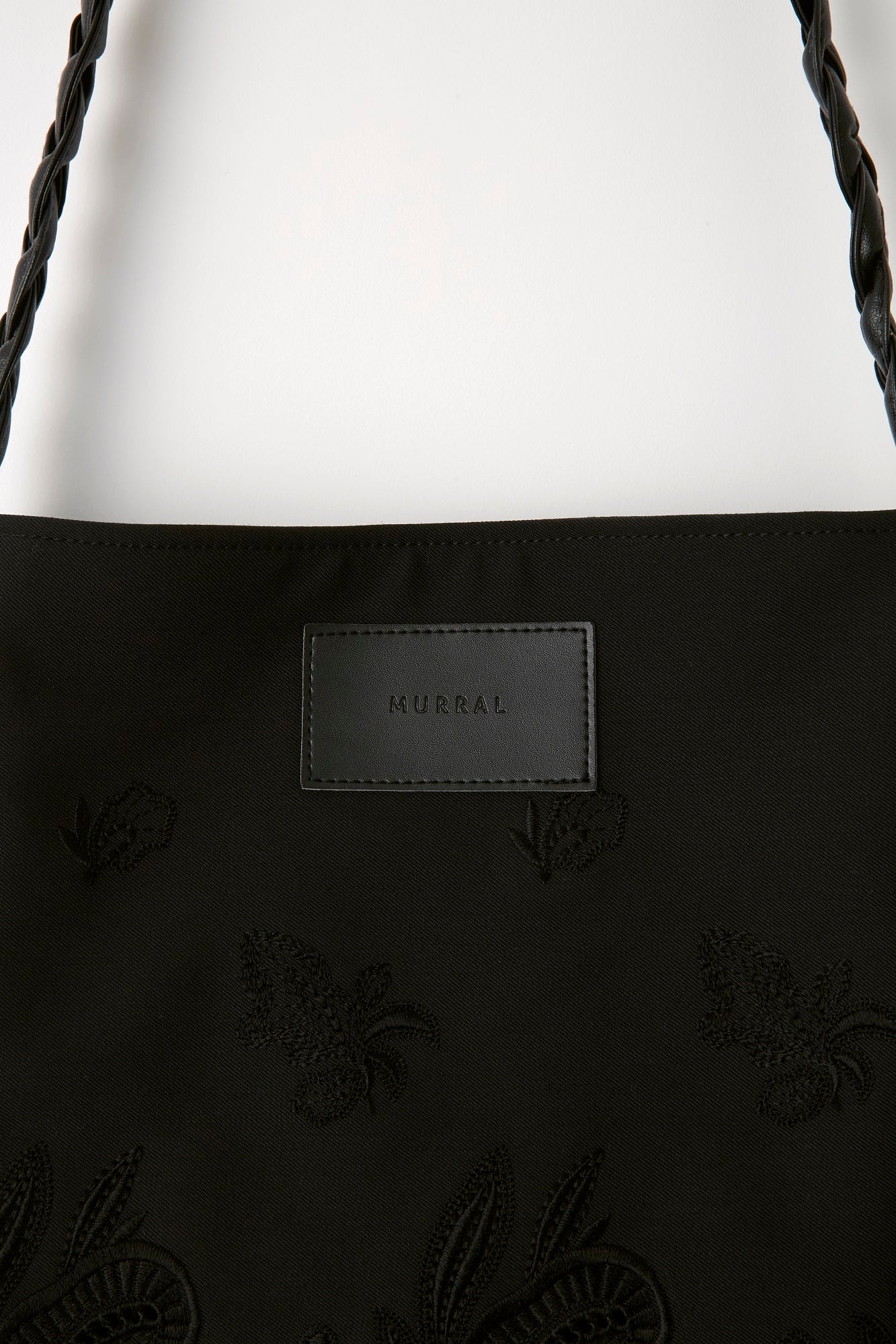 Morpho embroidery bag (Black)