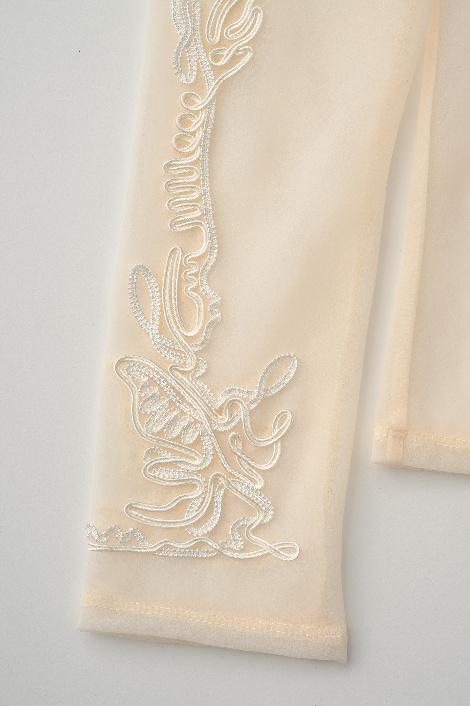 Scenery embroidery sheer top (Ivory)