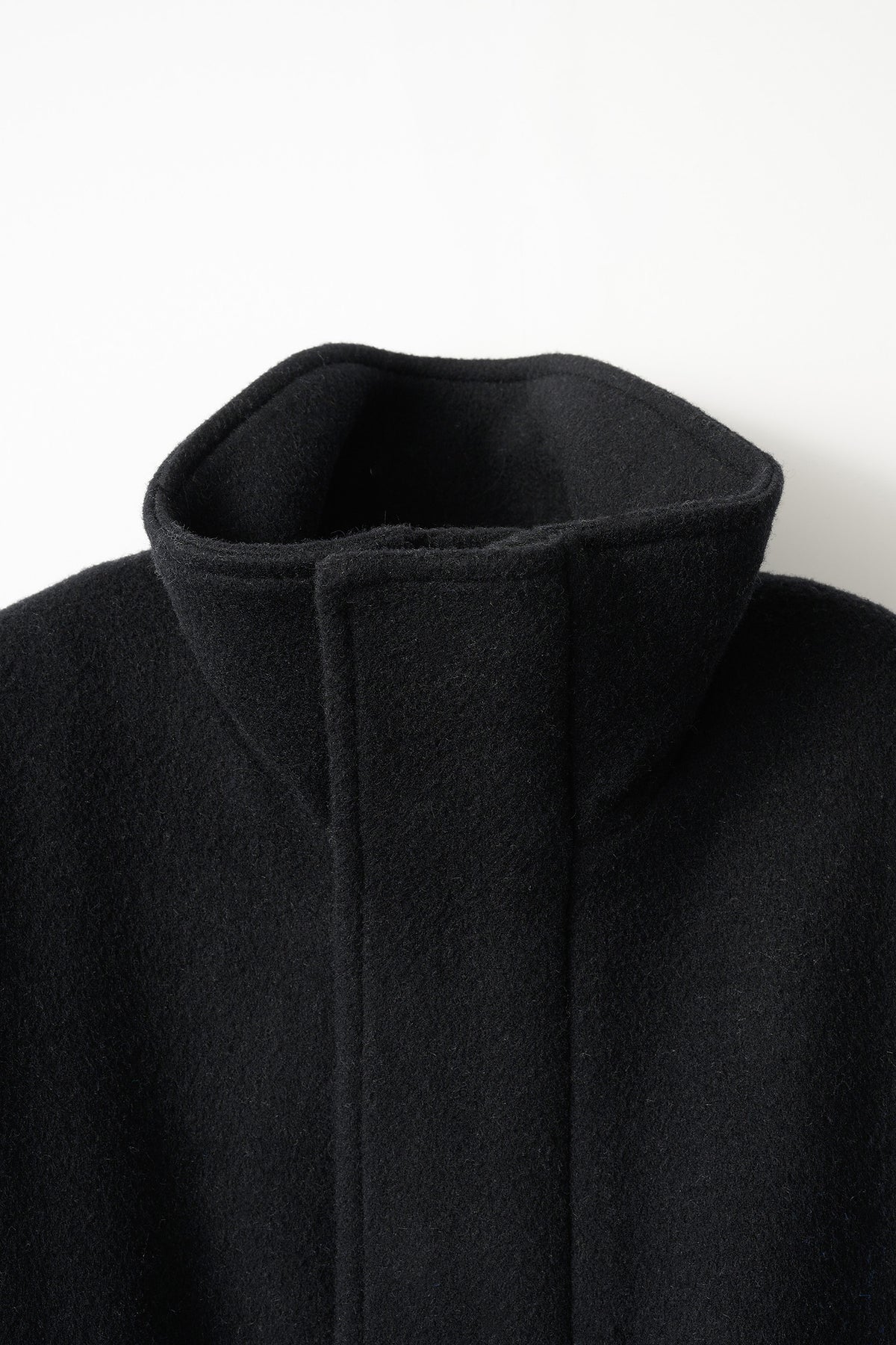 "Emerge" needle punch wool jacket (Black)