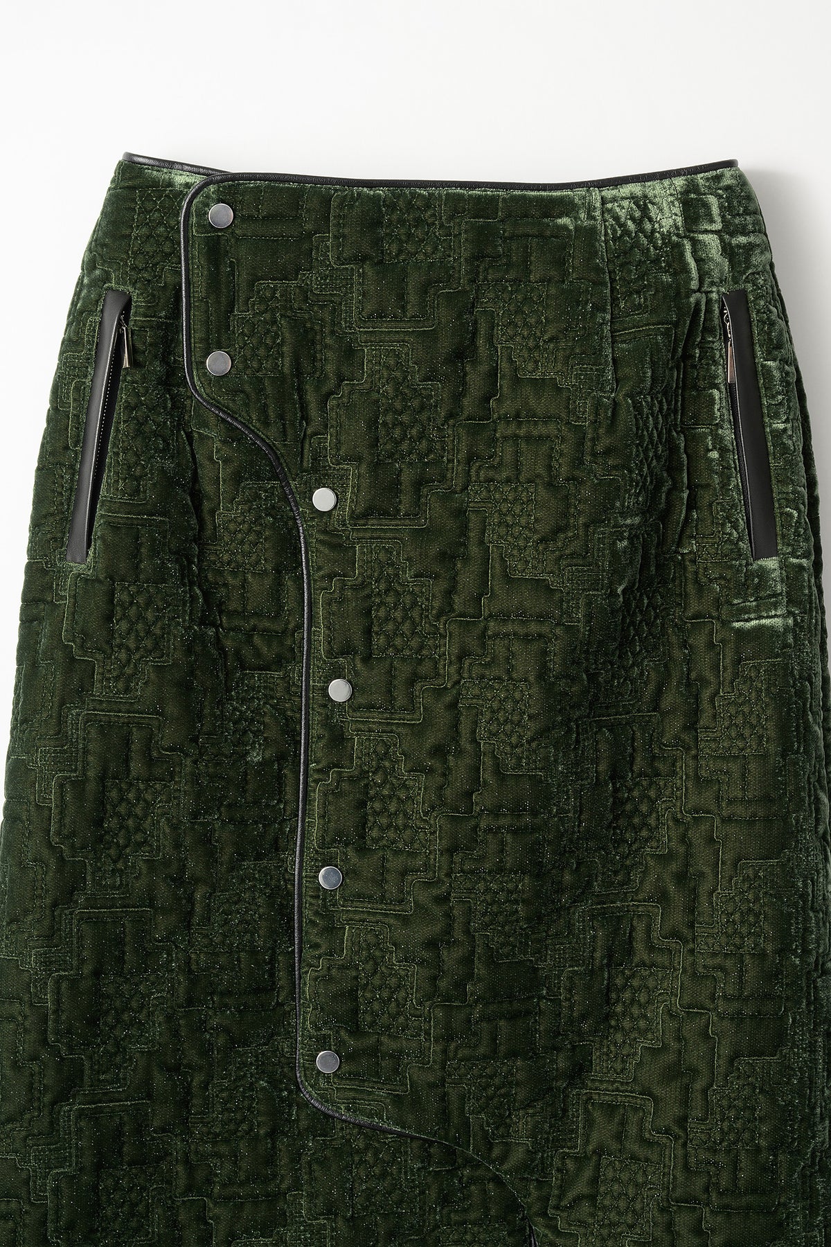 Symbolic embroidery velvet skirt (Green)