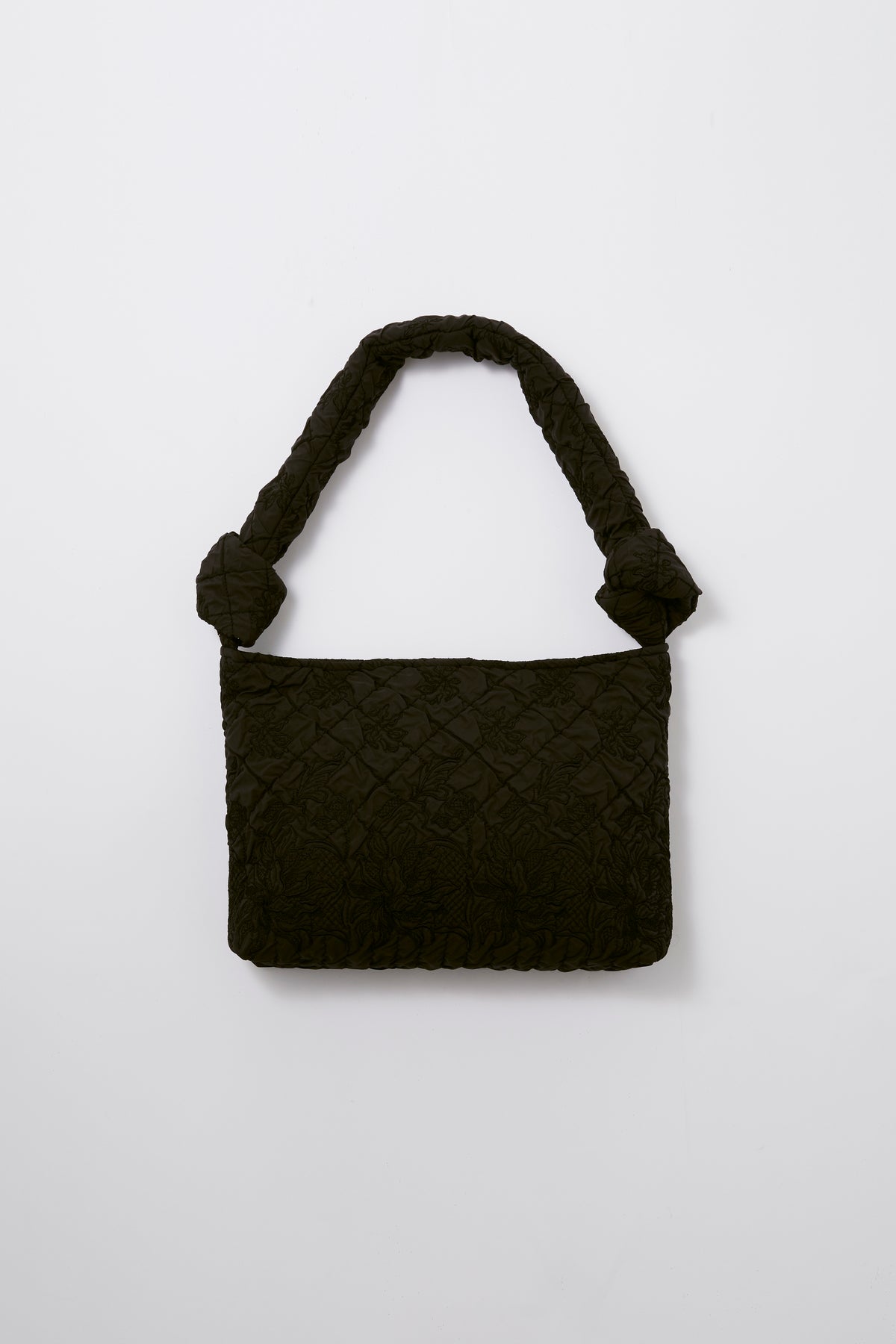 Dahlia shrinking embroidery bag (Black)