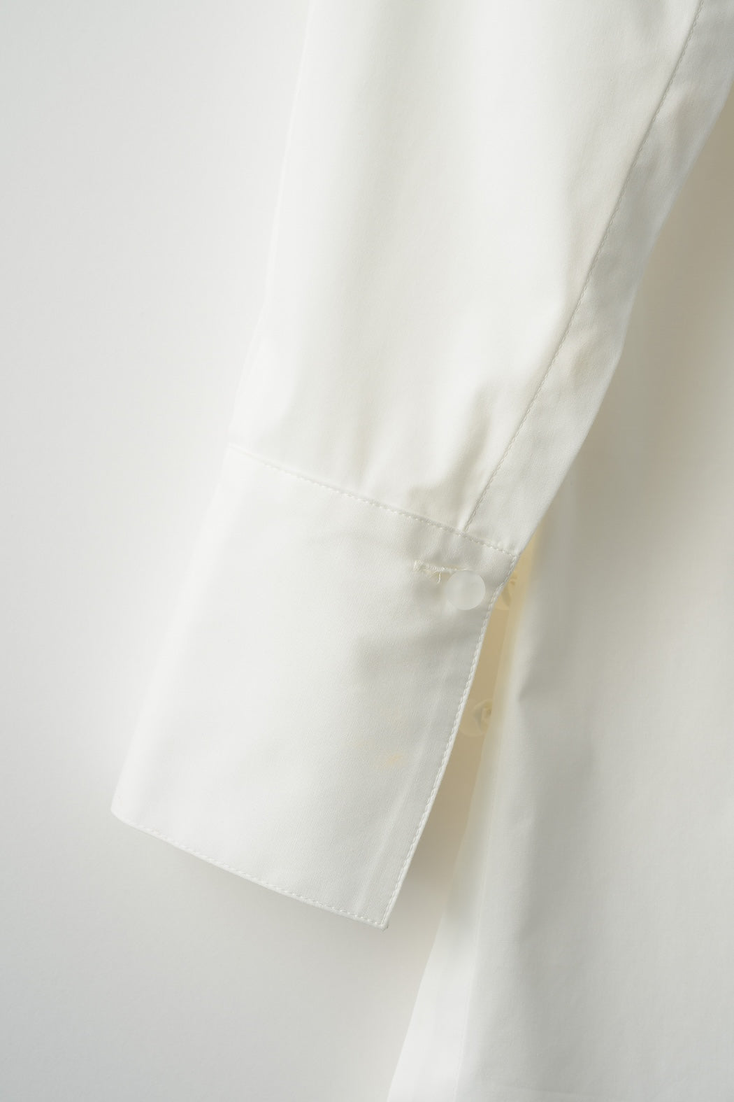 Slit skipper shirt (White)