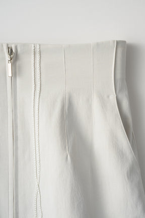 Cucurbita embroidered skirt (White)