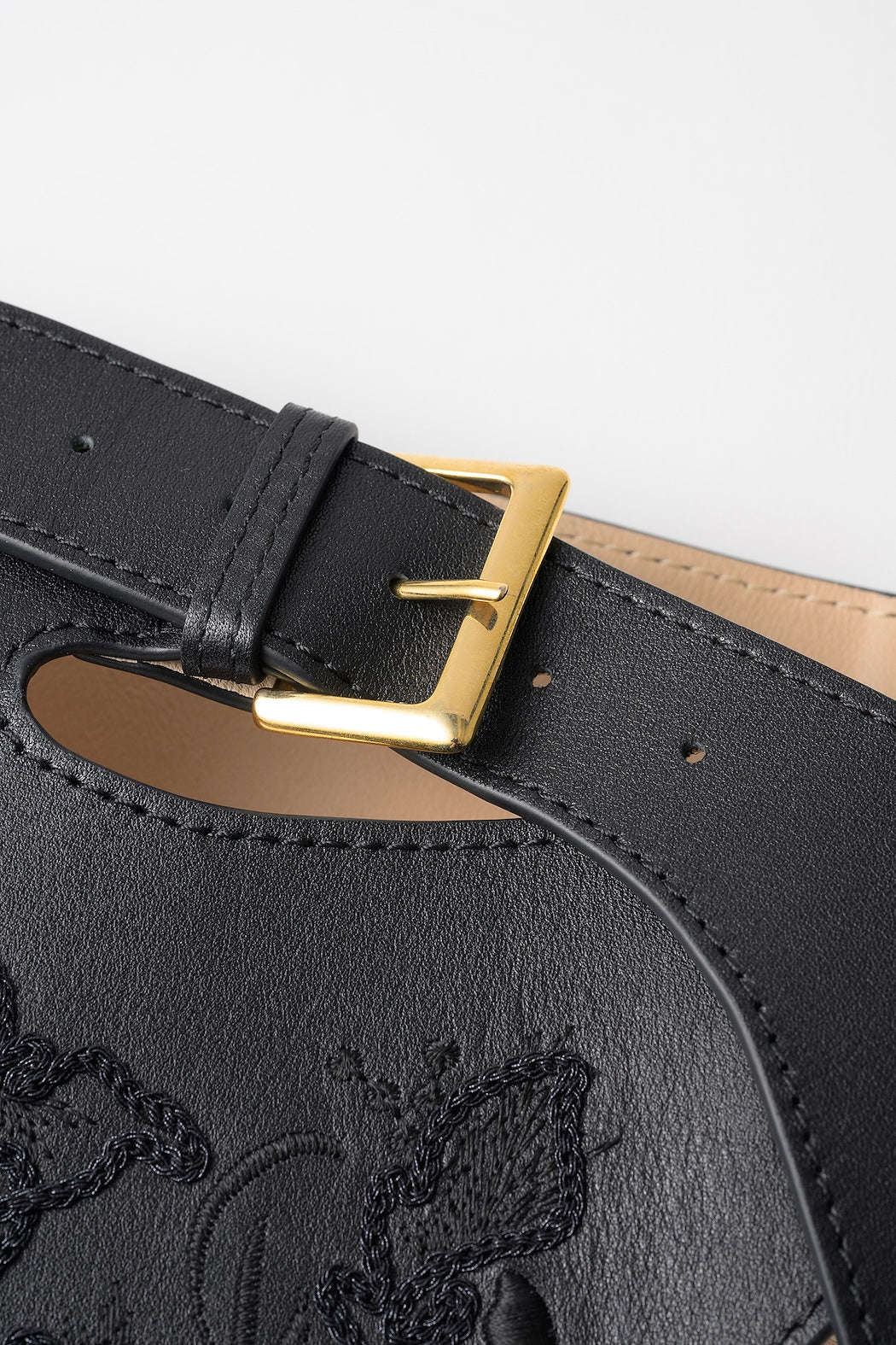 Framed embroidered leather belt (Black)