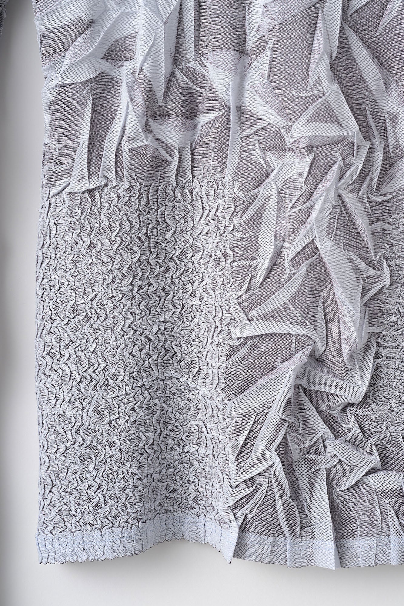 Crumpled tops (Gray)