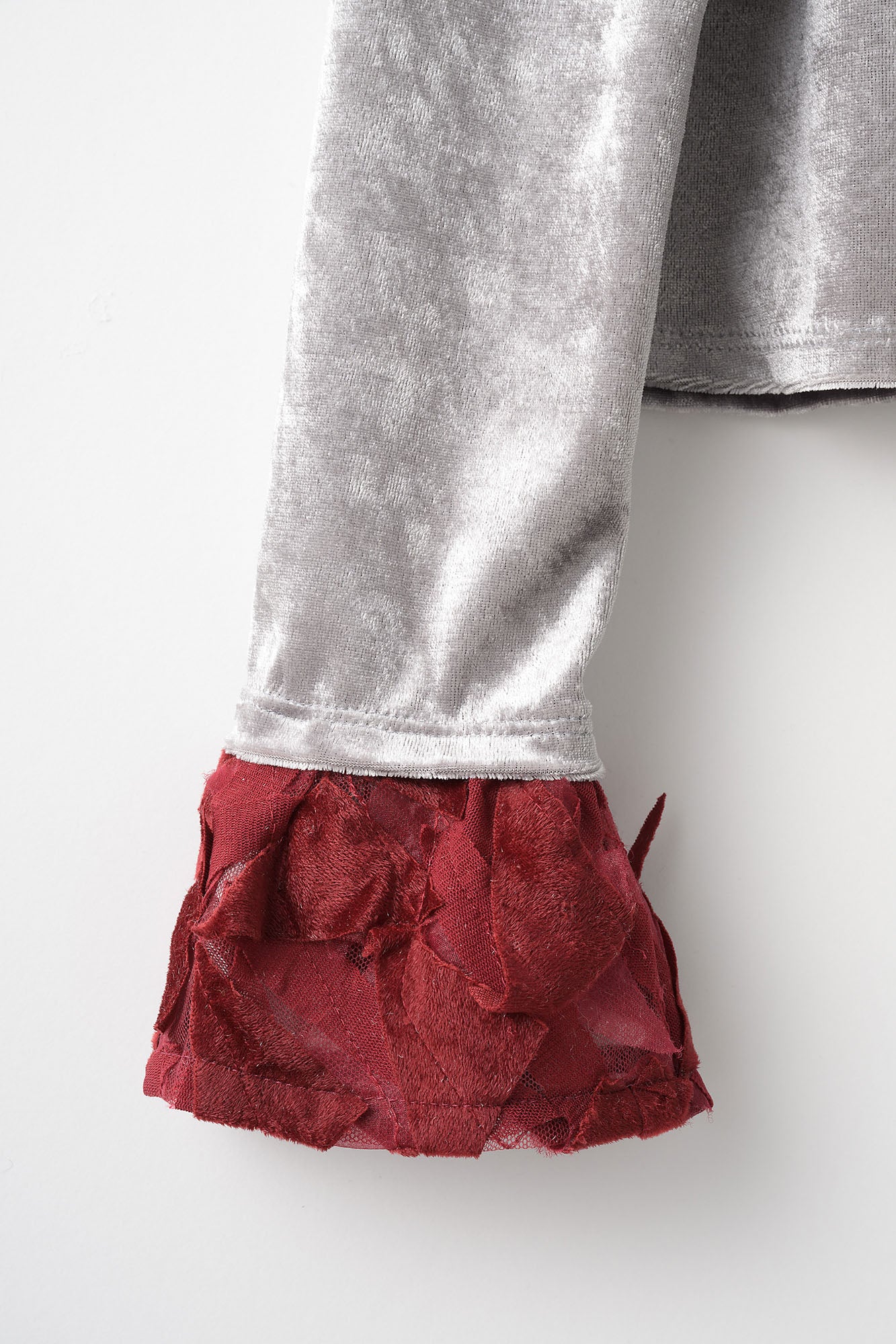 Petals carpet embroidered tops (Gray)