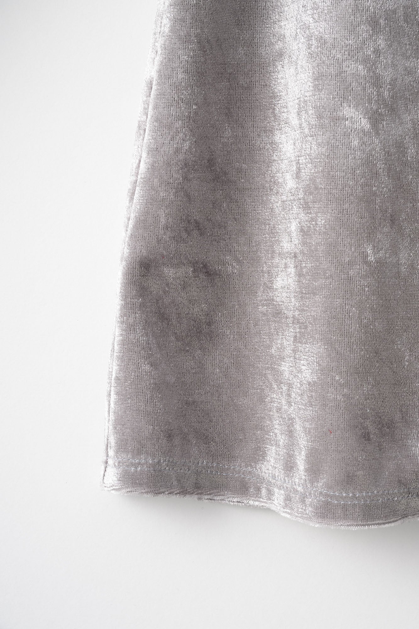 Petals carpet embroidered tops (Gray)