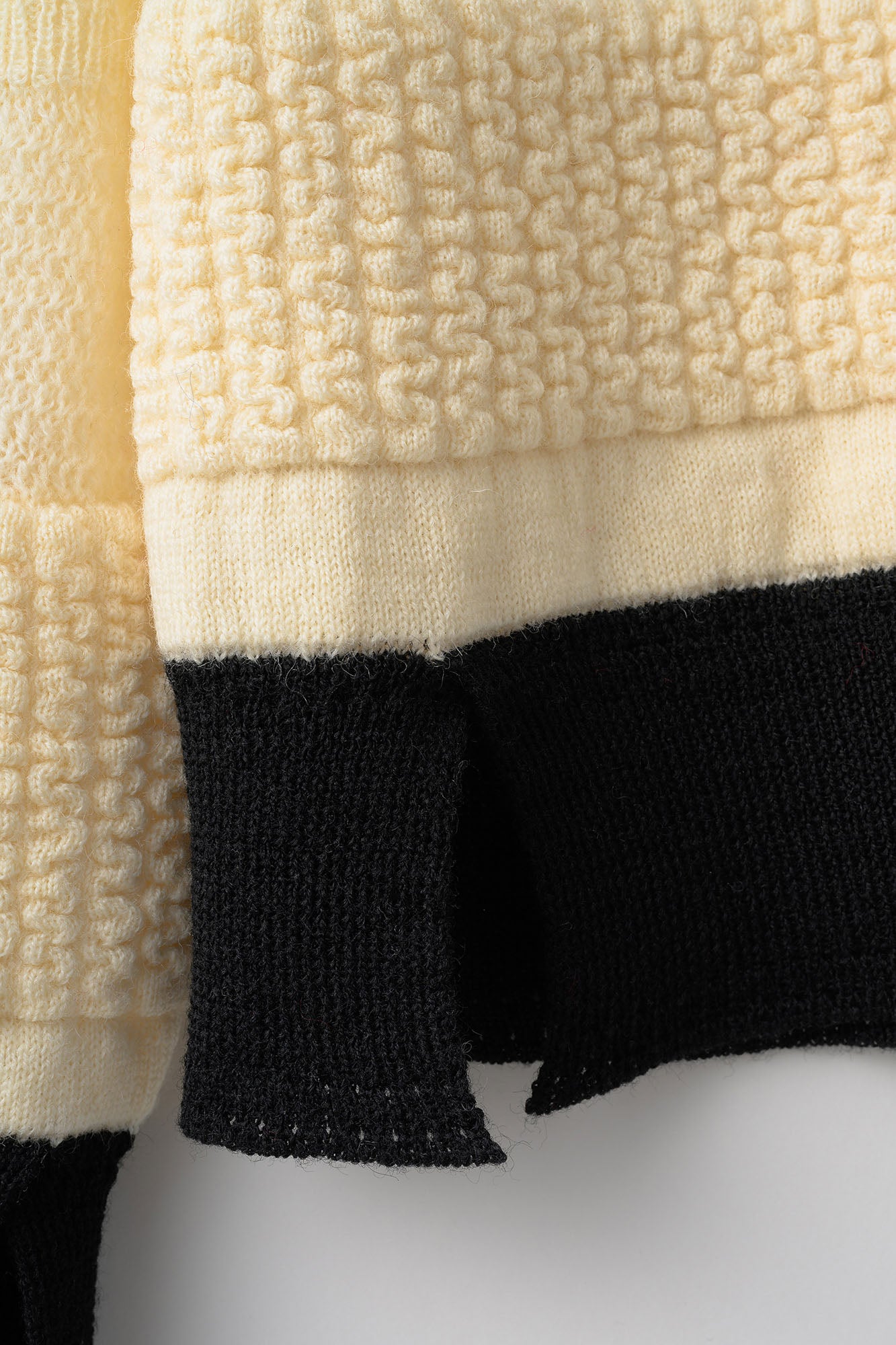 Trillium embroidered knit shirt cardigan (Ivory)