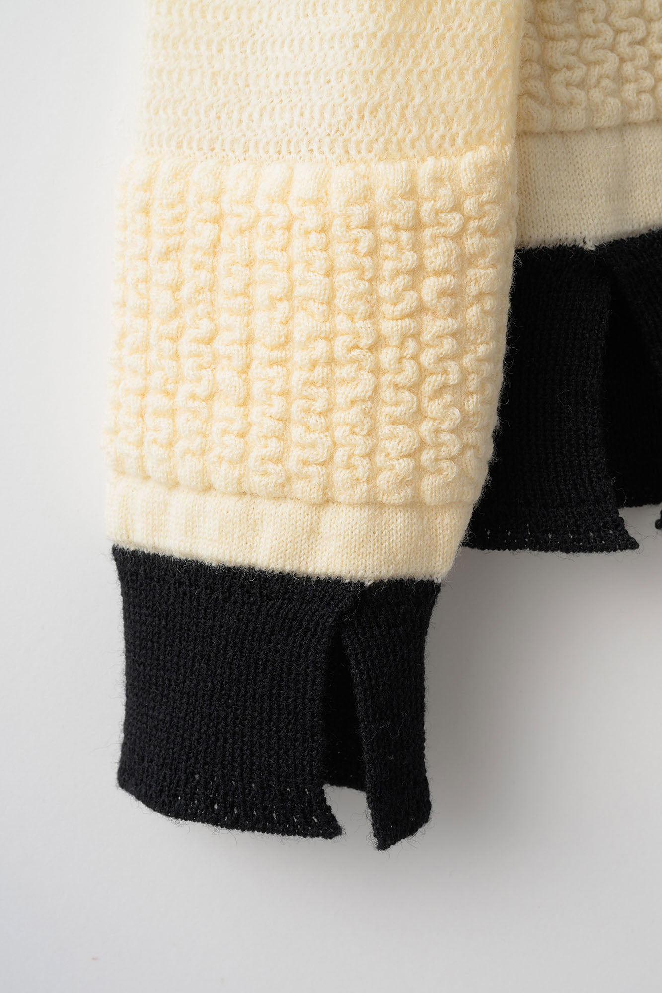 Trillium embroidered knit shirt cardigan (Ivory)