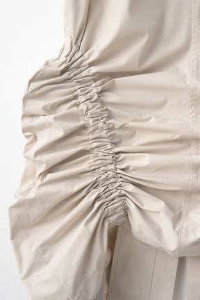 Sleeveless gathered military jacket (Light gray)