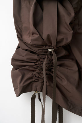 Sleeveless gathered military jacket (Brown)