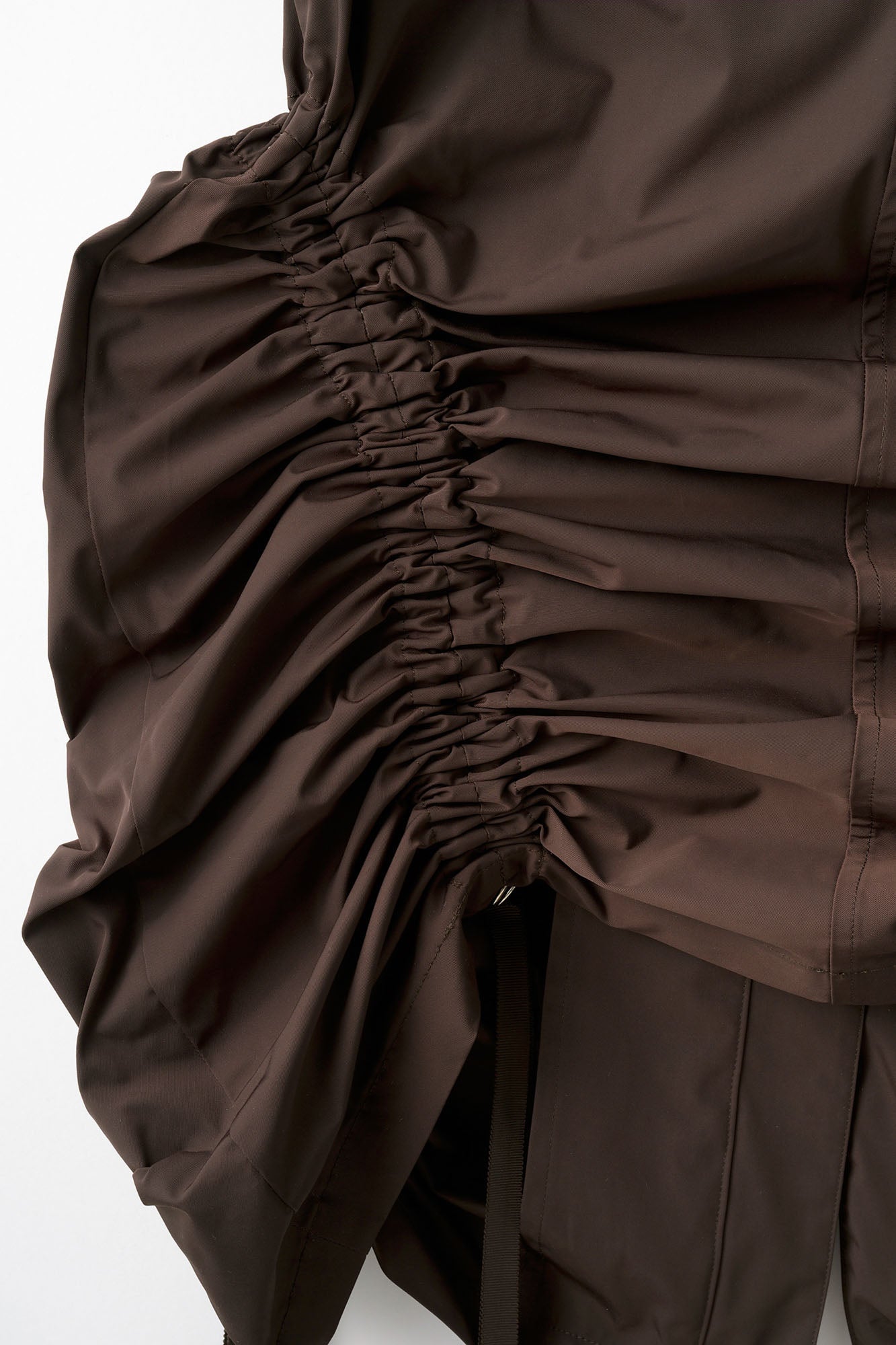 Sleeveless gathered military jacket (Brown)