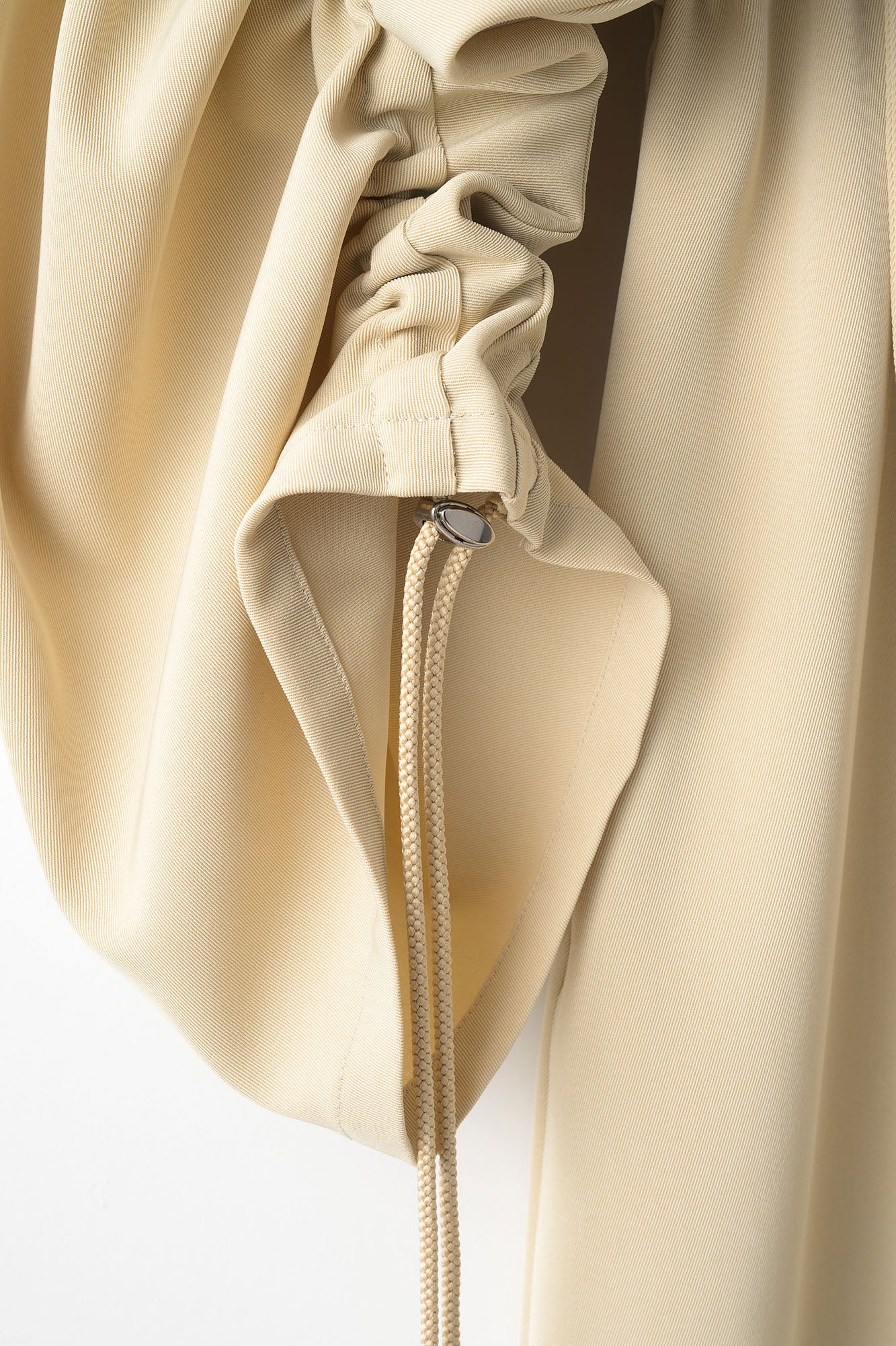 Gathered sleeve military coat (Beige)