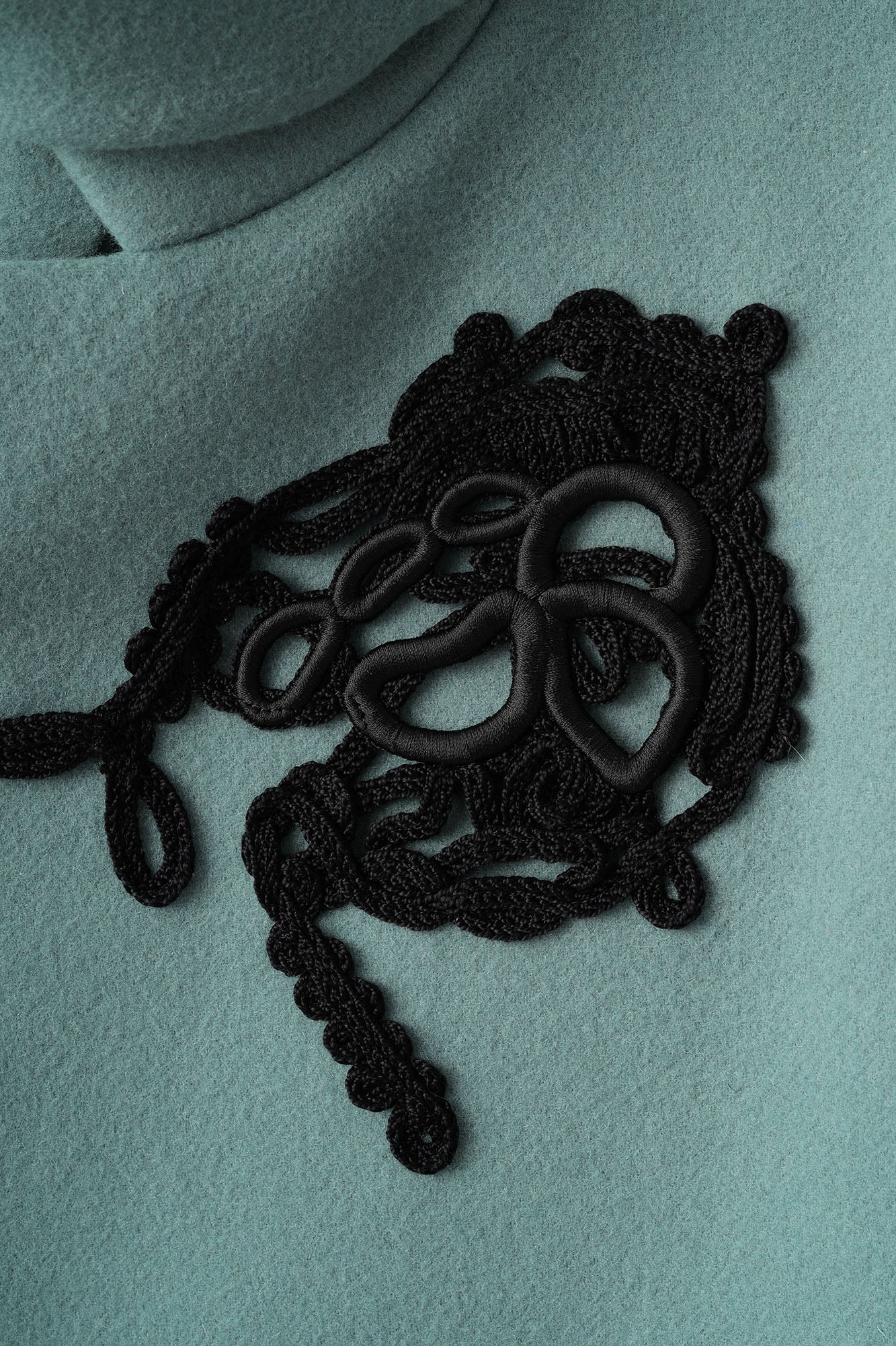 Trillium embroidered wool coat (Green)