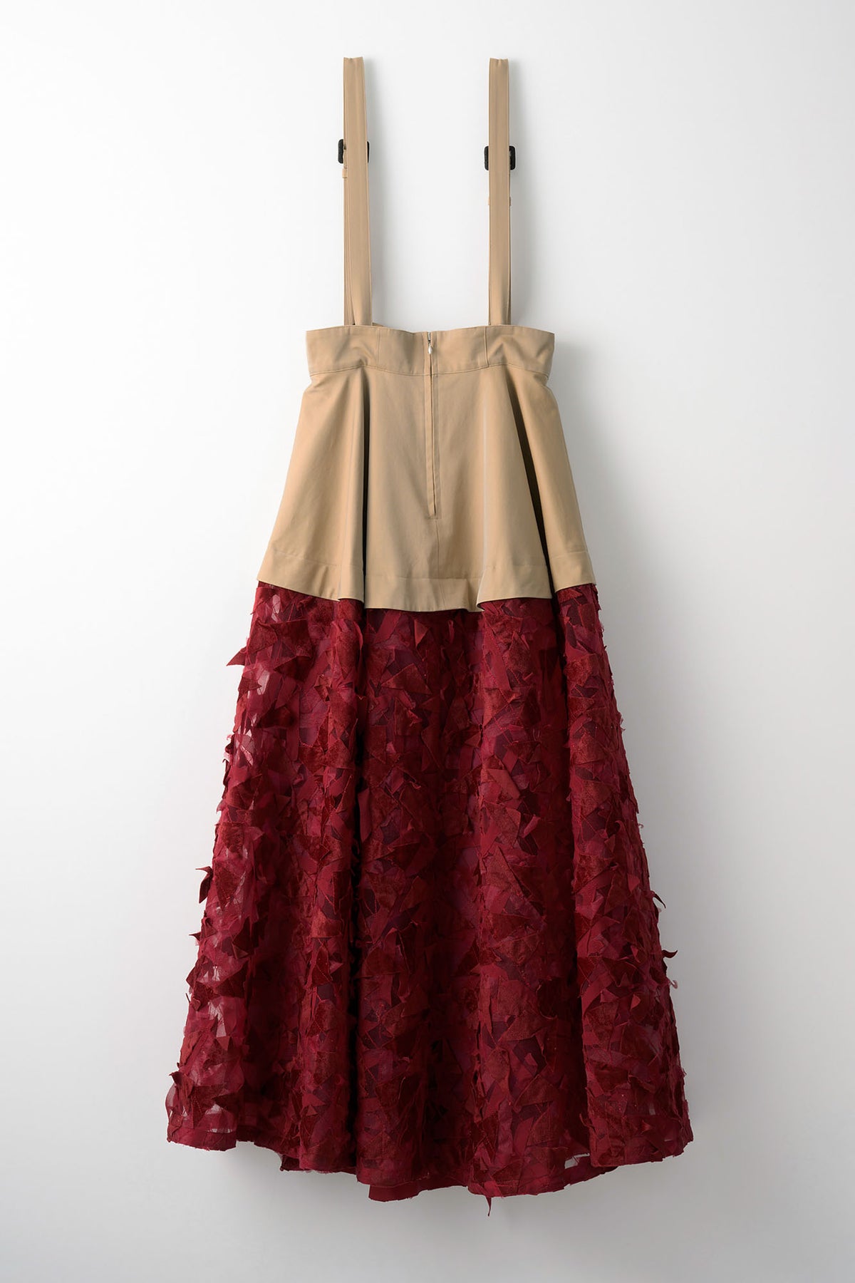 Petals carpet embroidered skirt (Red)
