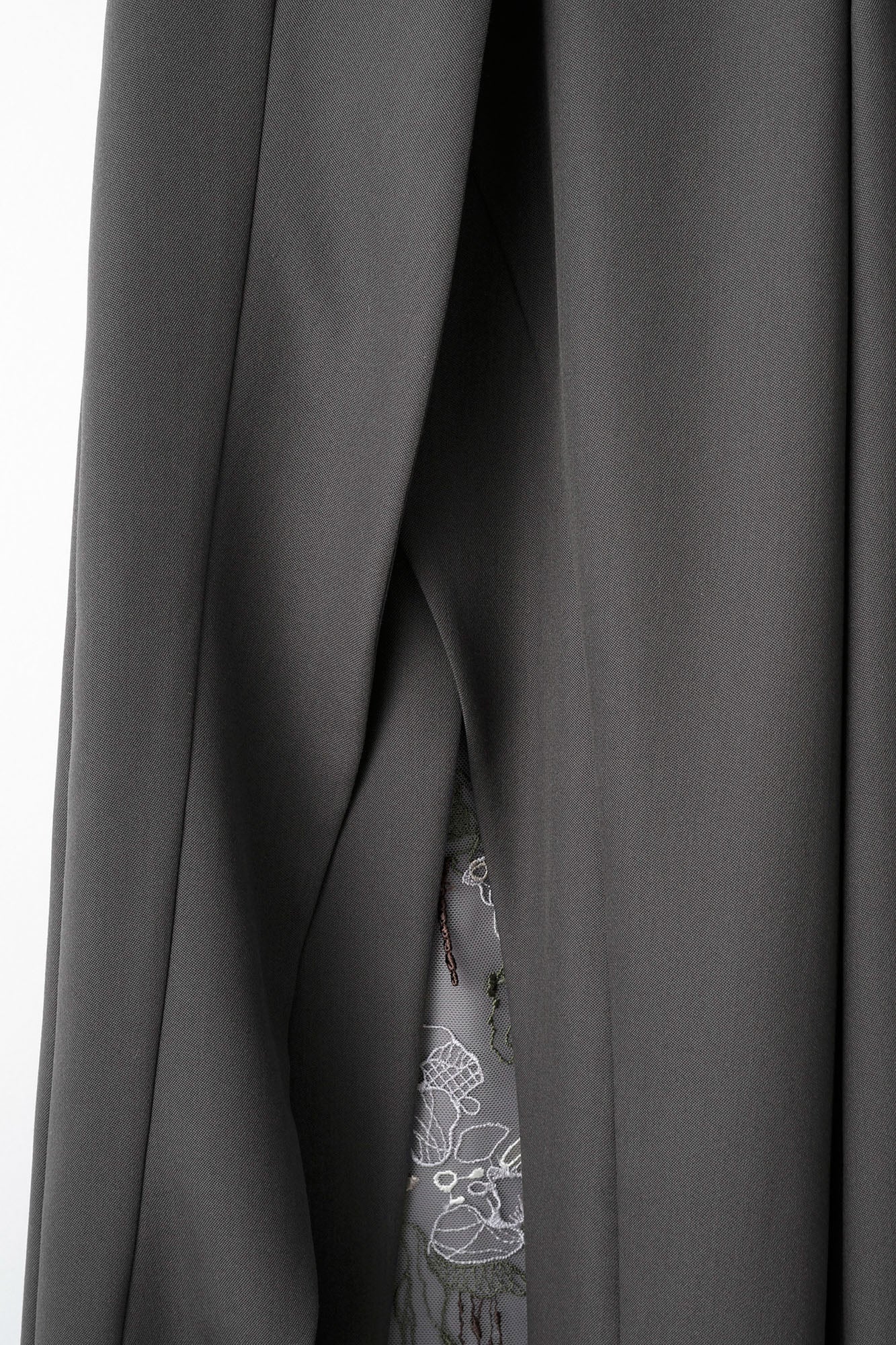 Tears flower lace slacks (Gray)