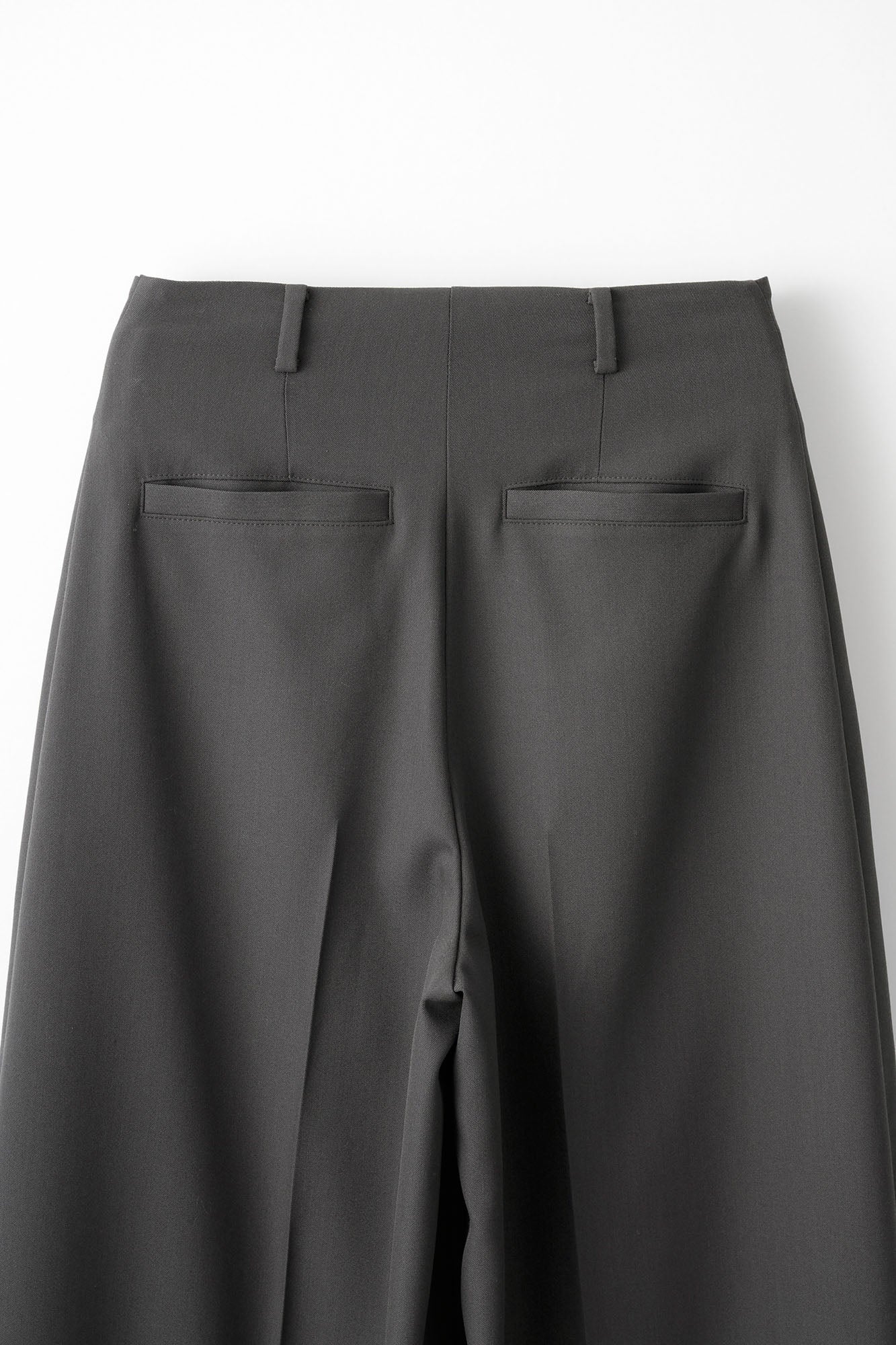 Tears flower lace slacks (Gray)