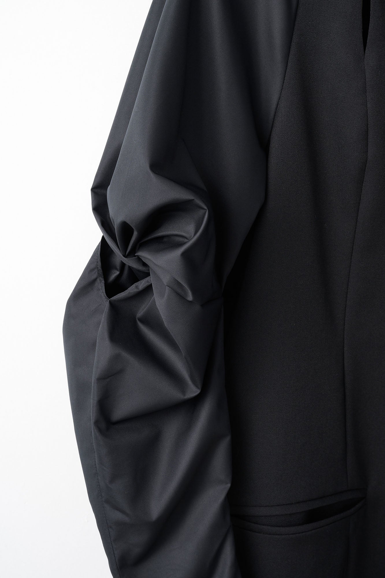 Twist sleeve mini dress (Black)