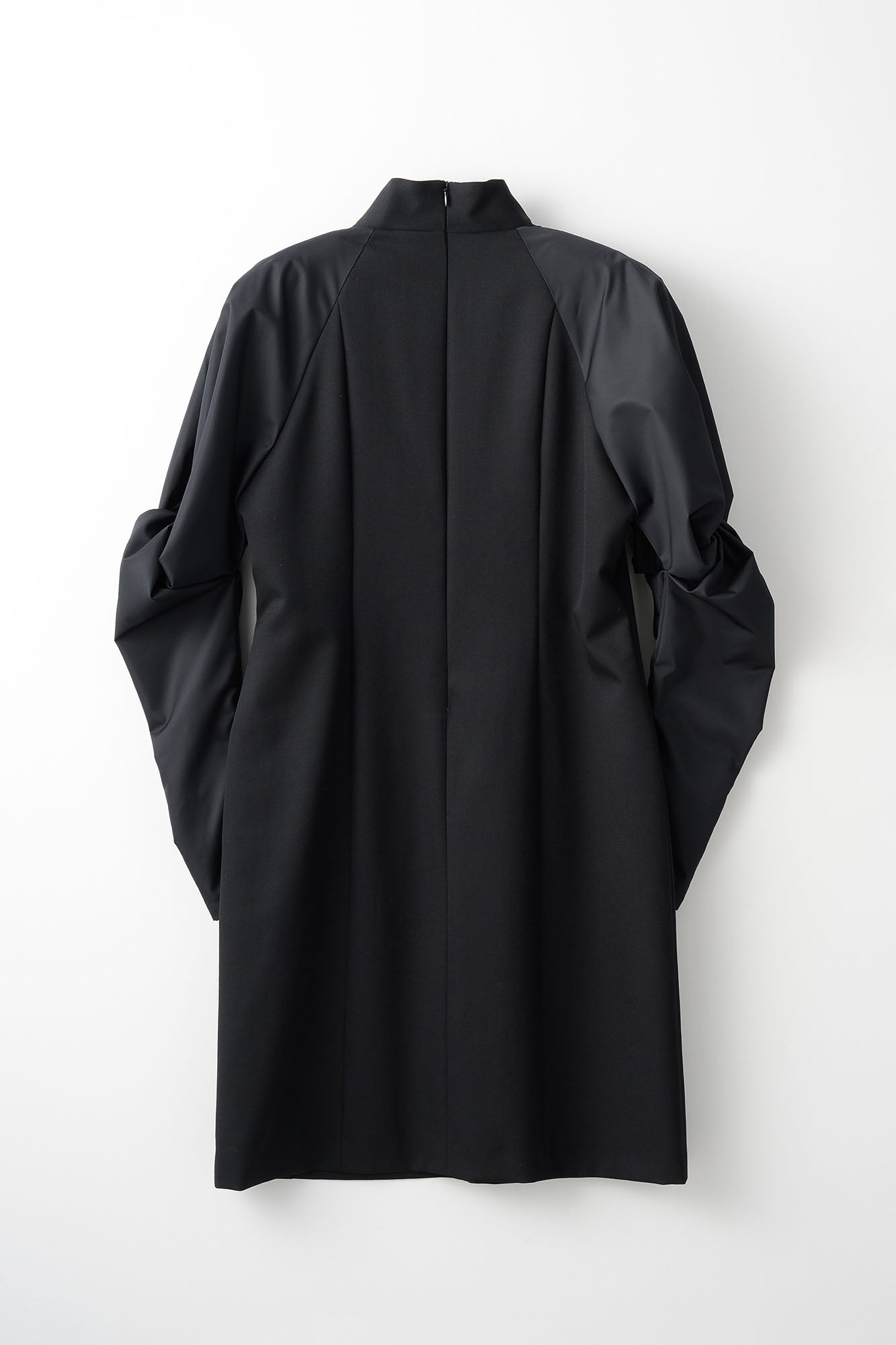 Twist sleeve mini dress (Black)