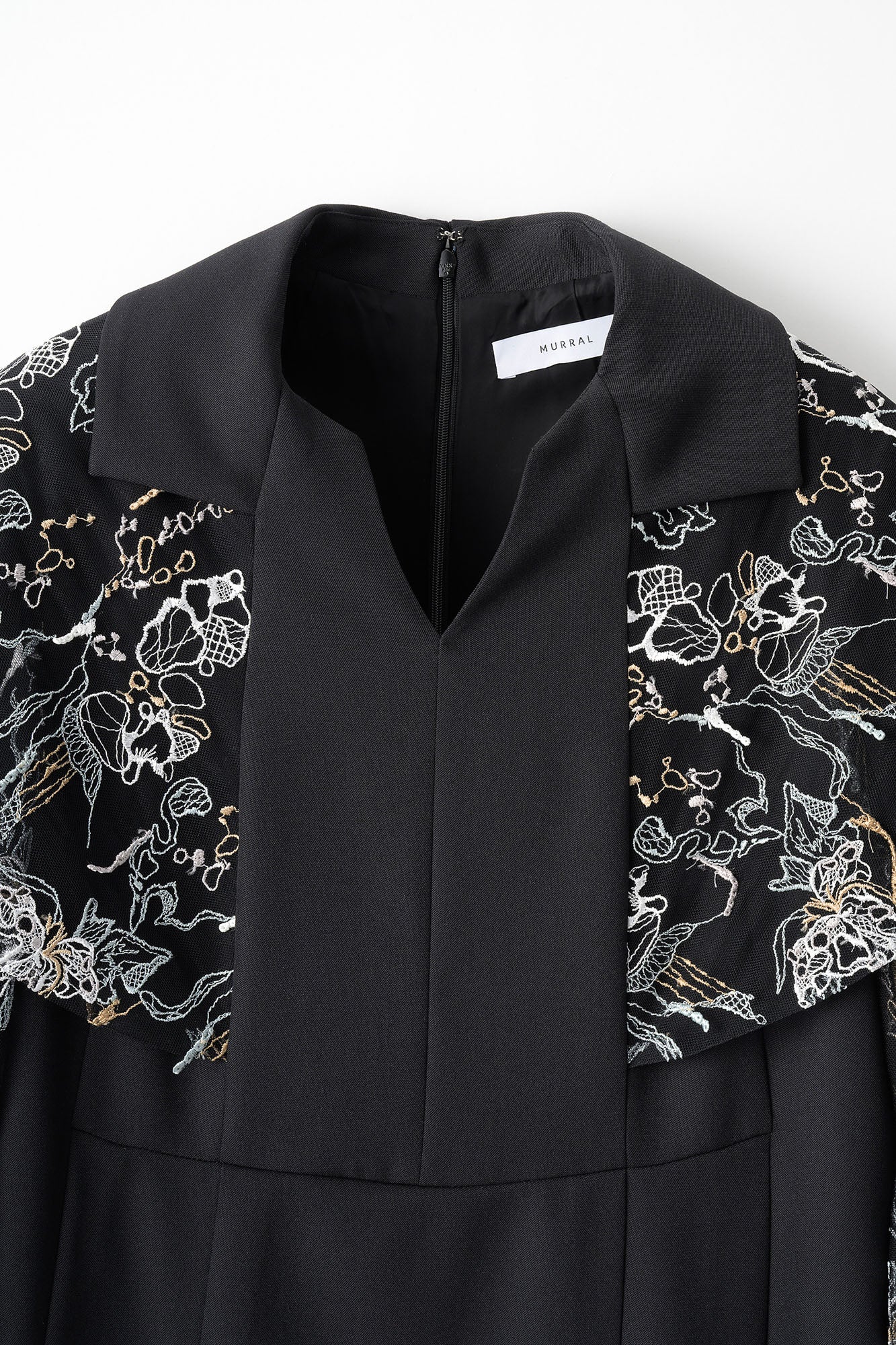 Tears flower lace dress (Black)