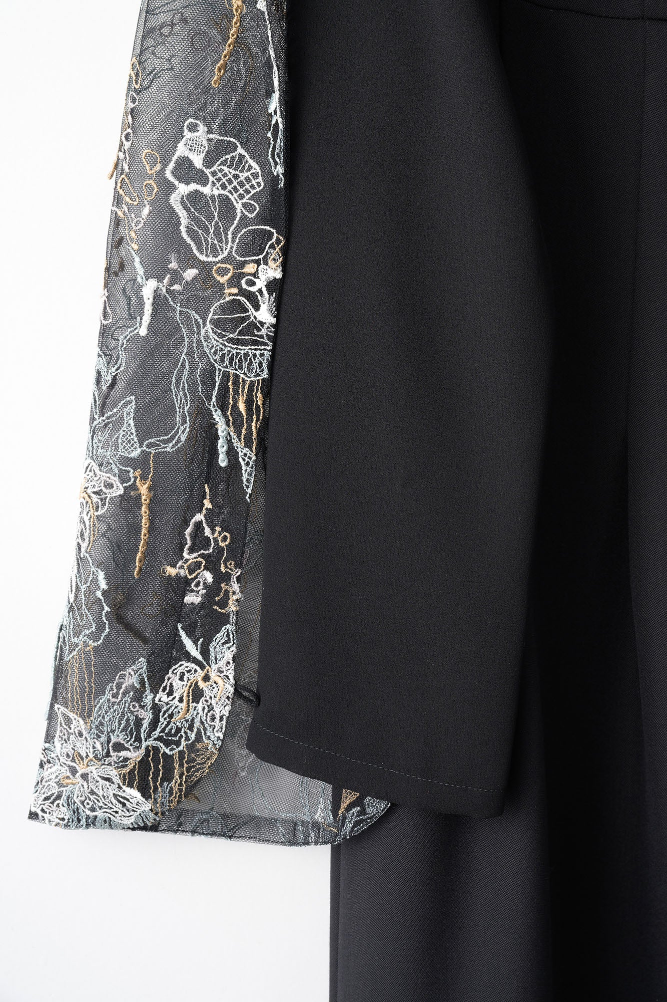 Tears flower lace dress (Black)