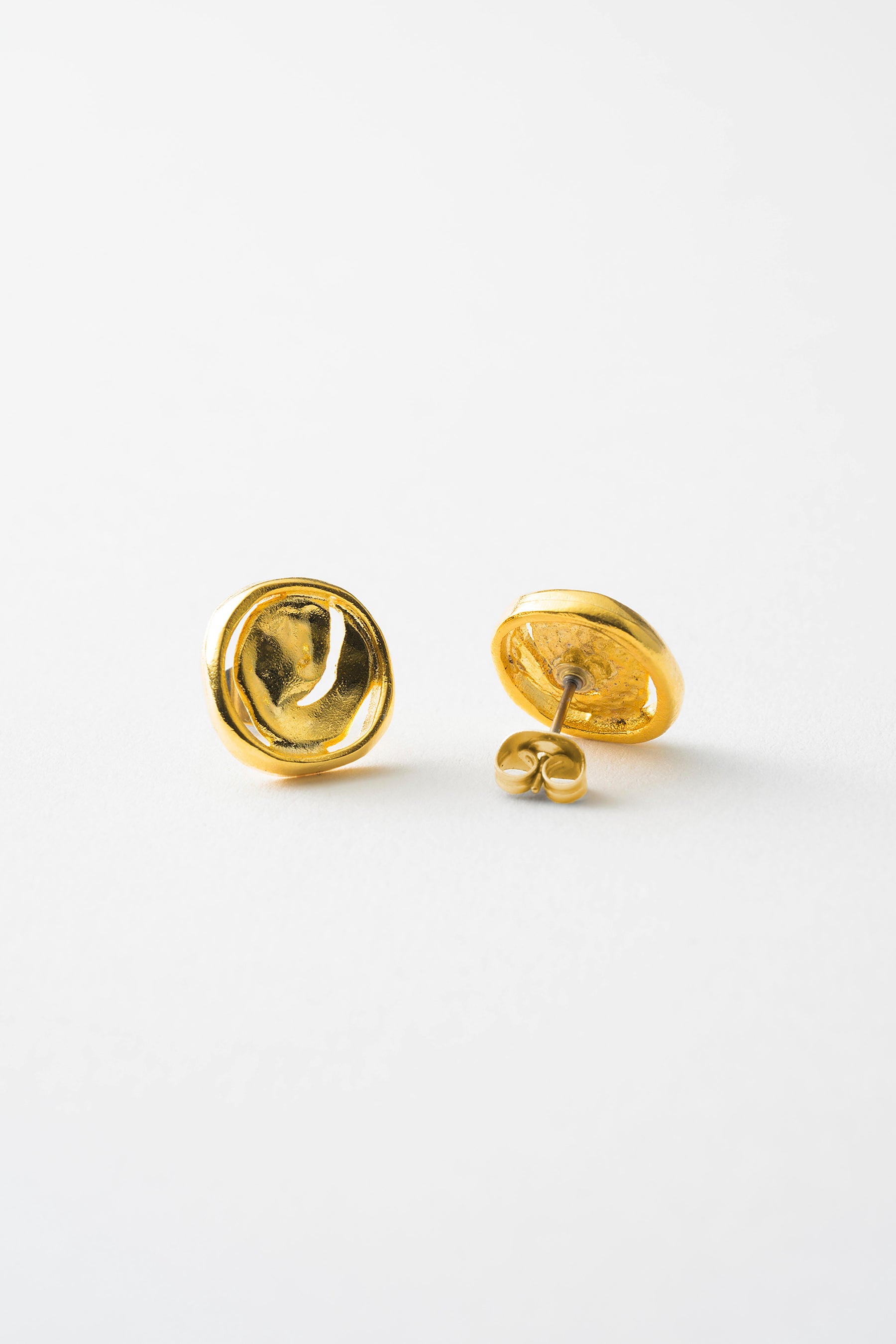 Crack button pierced earring (Gold)