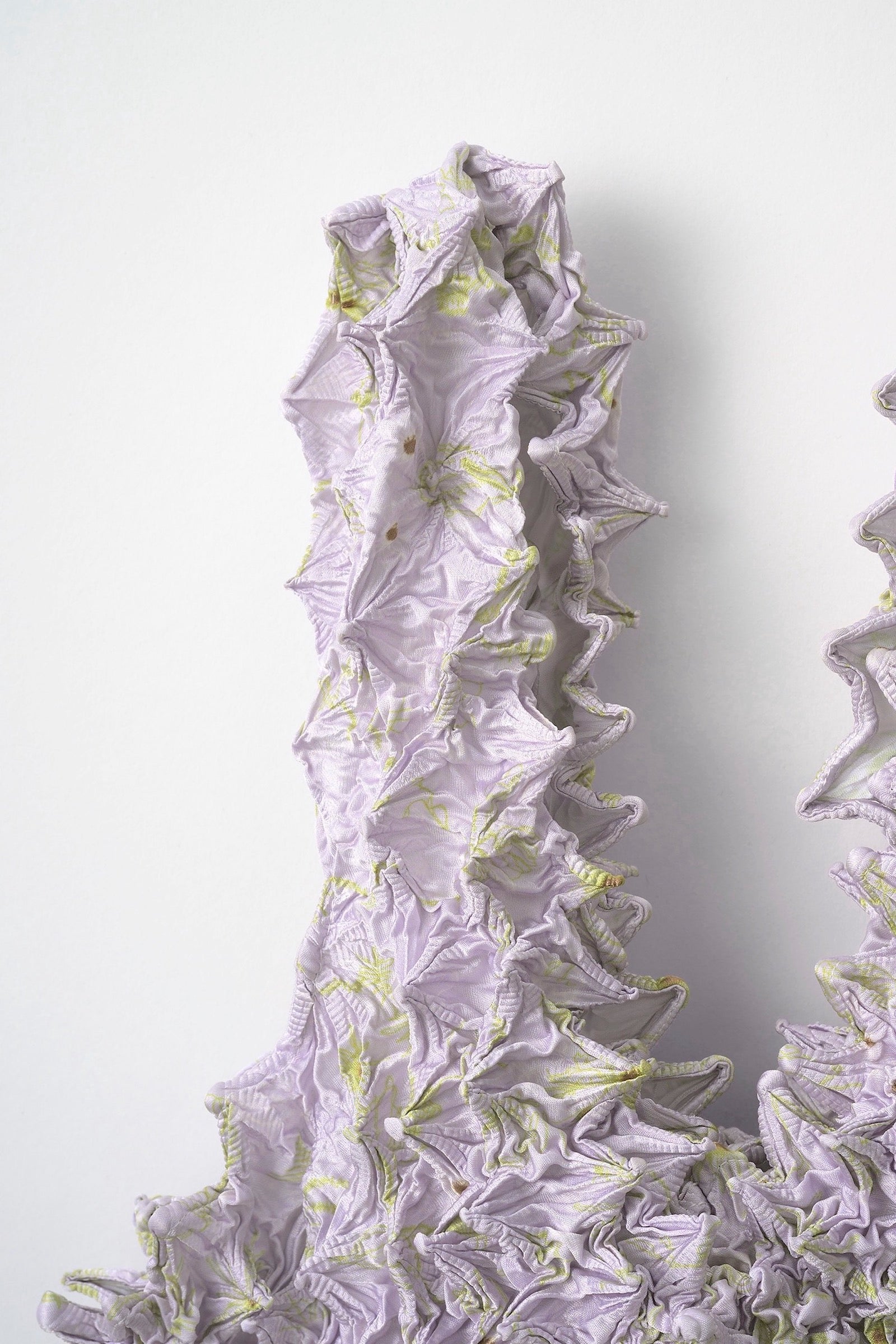 Camouflage flower pointy mini bag (Lavender)