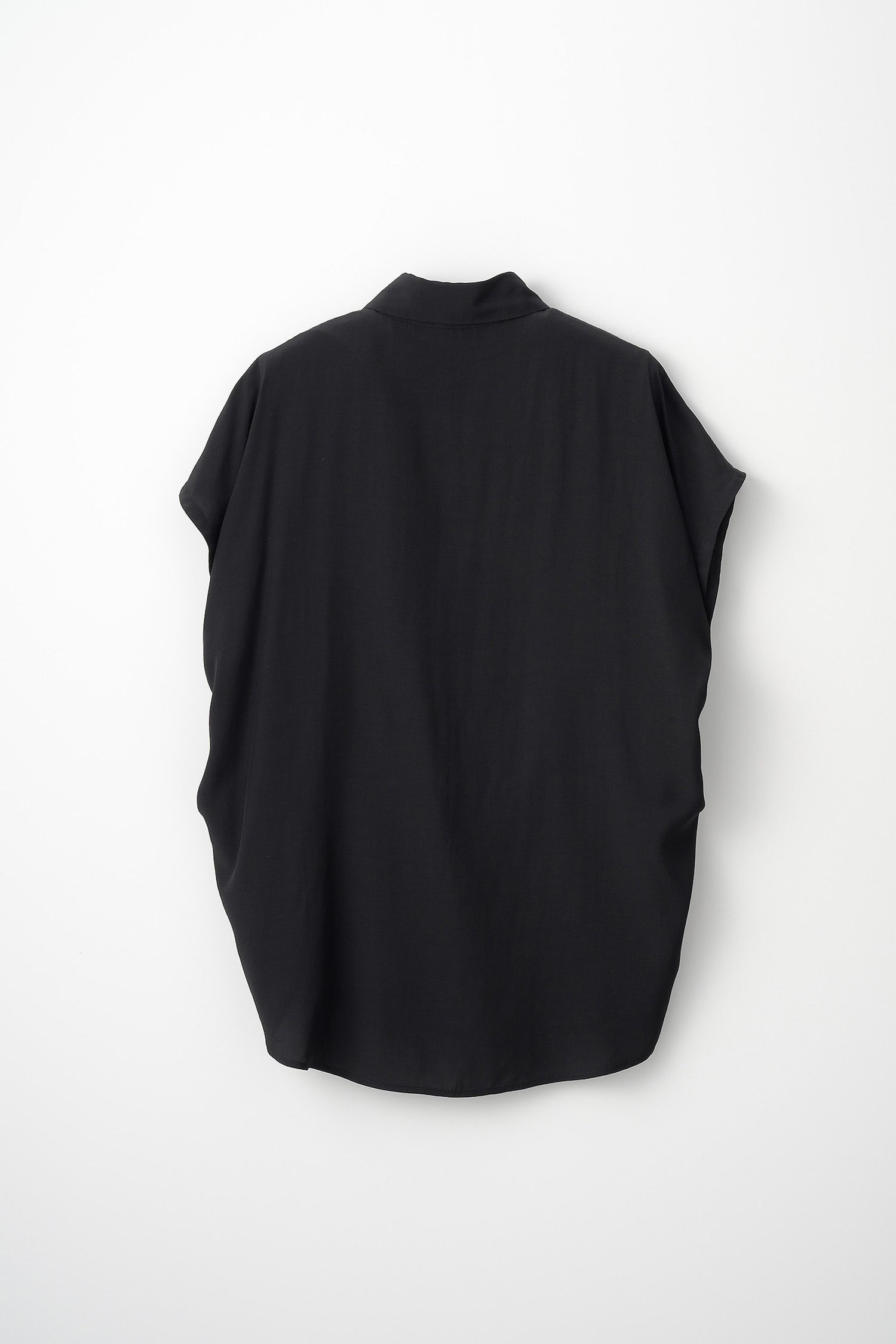 Veil embroidered shirt (Black)