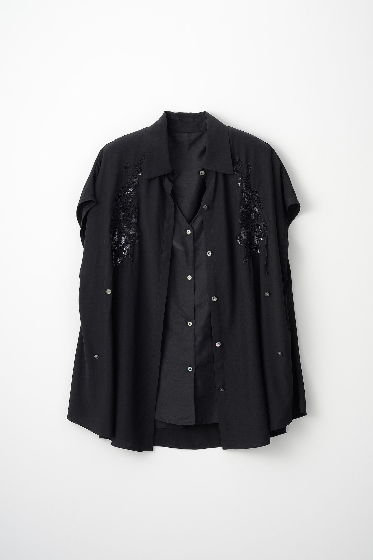 Veil embroidered shirt (Black)