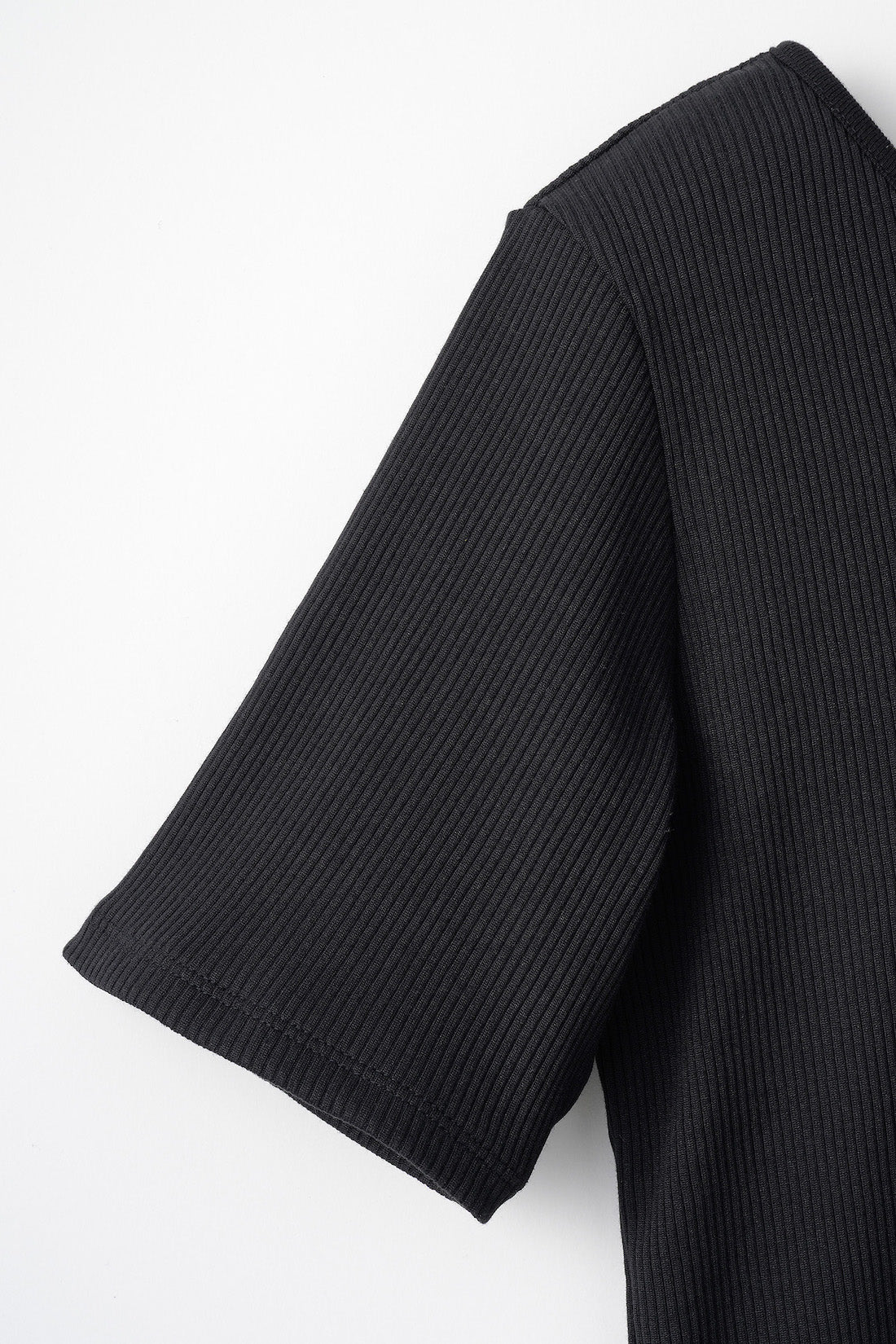 Ivy halfsleeve tops (Black)
