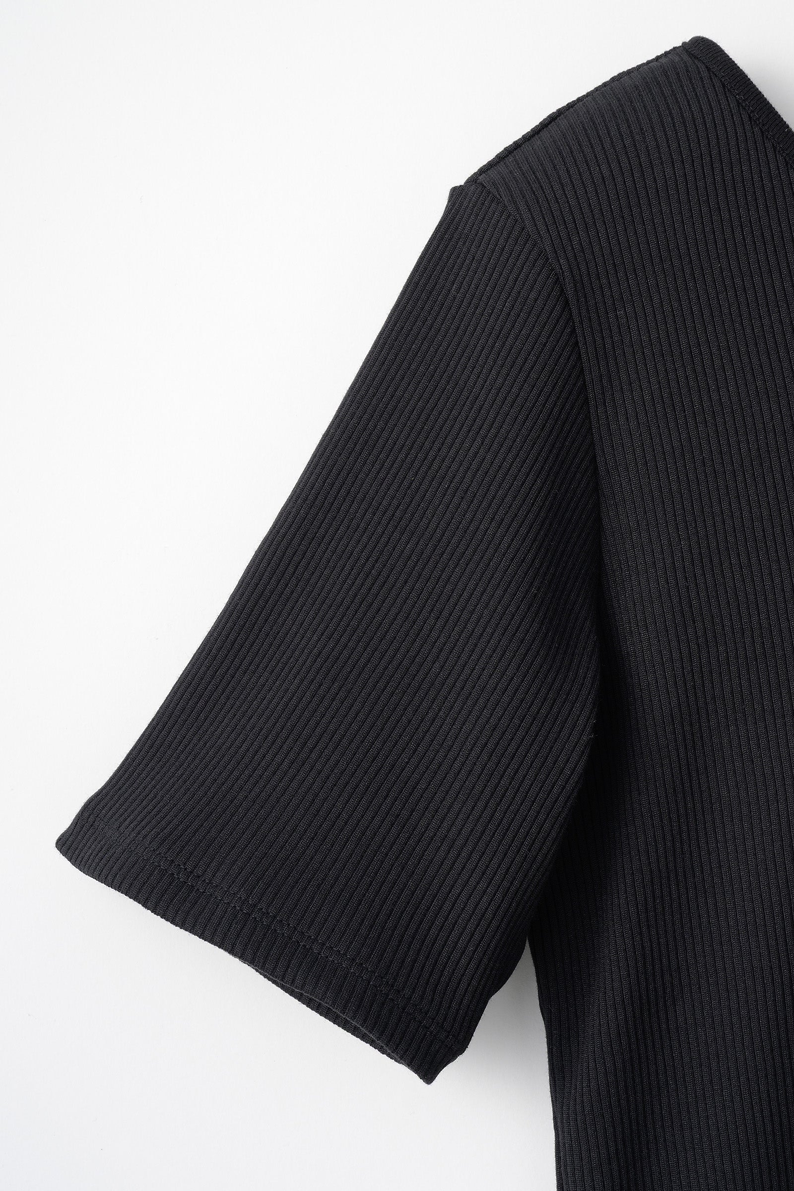 Ivy halfsleeve tops (Black)