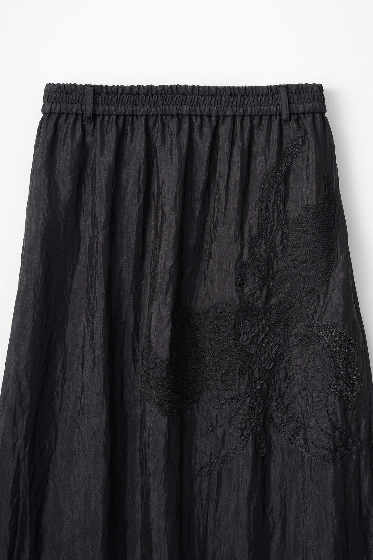 Flutter patchwork embroidered skirt (Black)