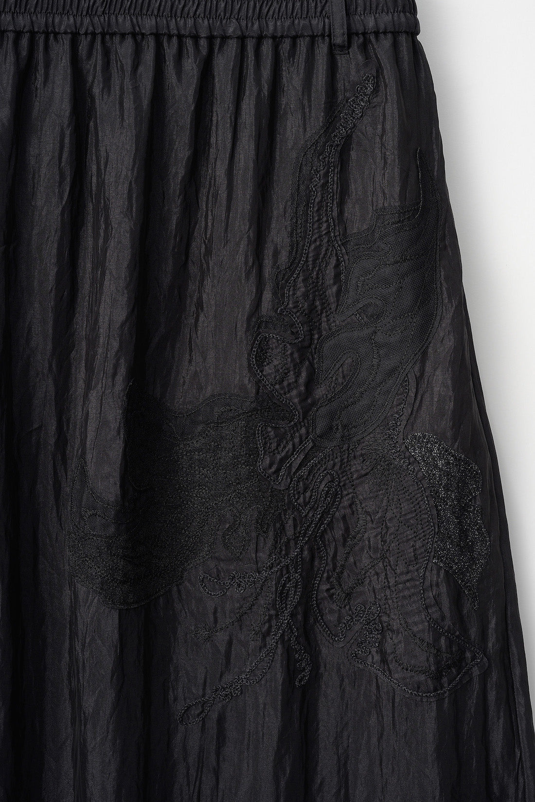 Flutter patchwork embroidered skirt (Black)