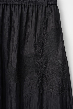 Flutter patchwork embroidered skirt (Black)