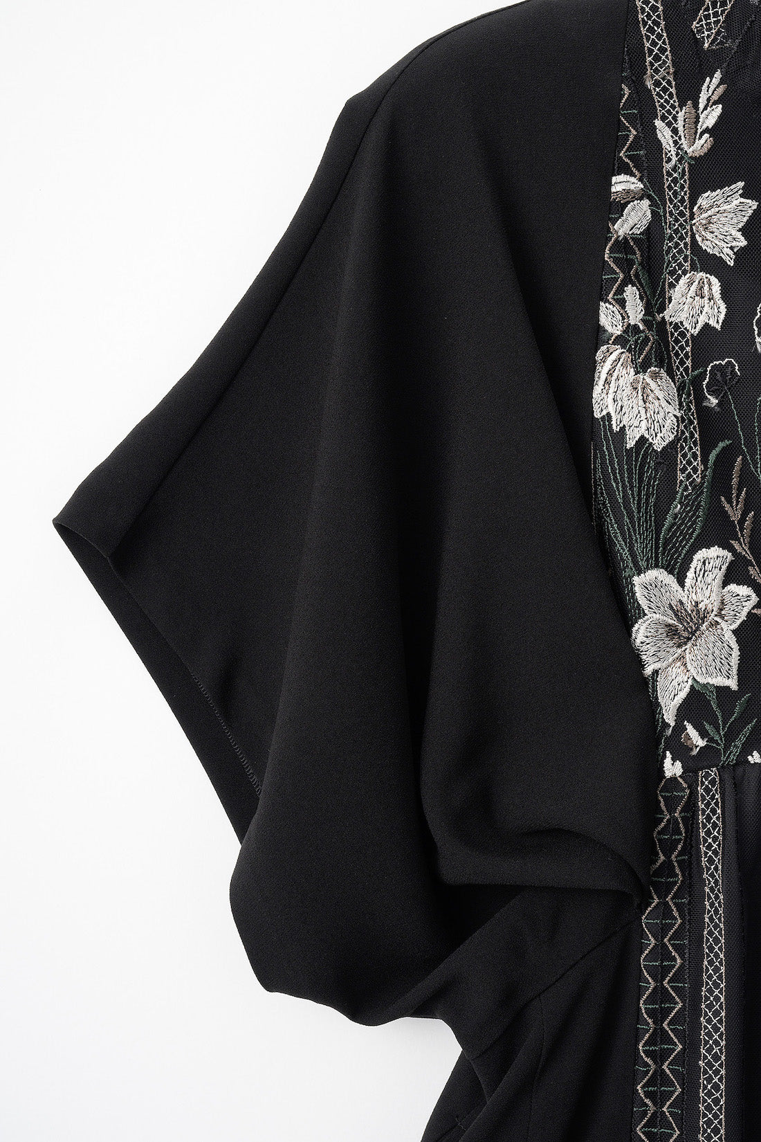 Classic lace dress (Black)