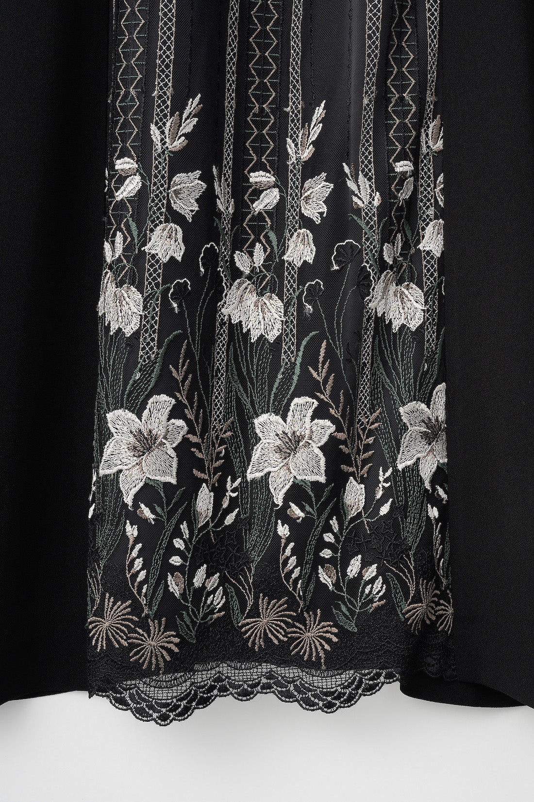 Classic lace dress (Black)