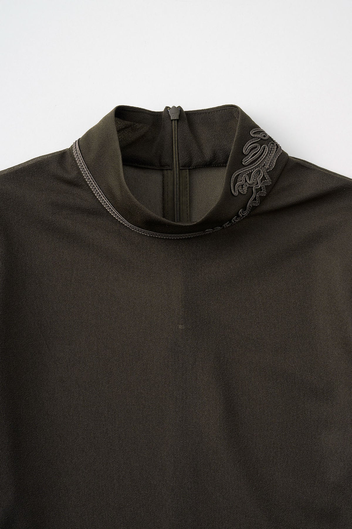 Scenery embroidery sheer tops (Brown)