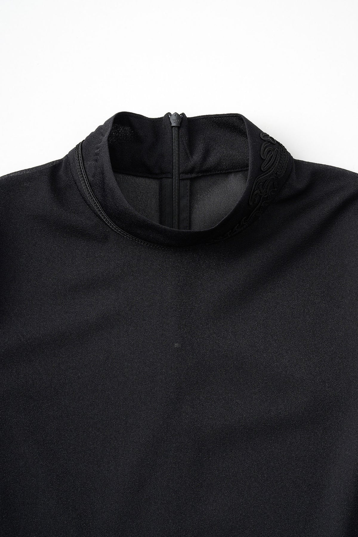 Scenery embroidery sheer tops (Black)